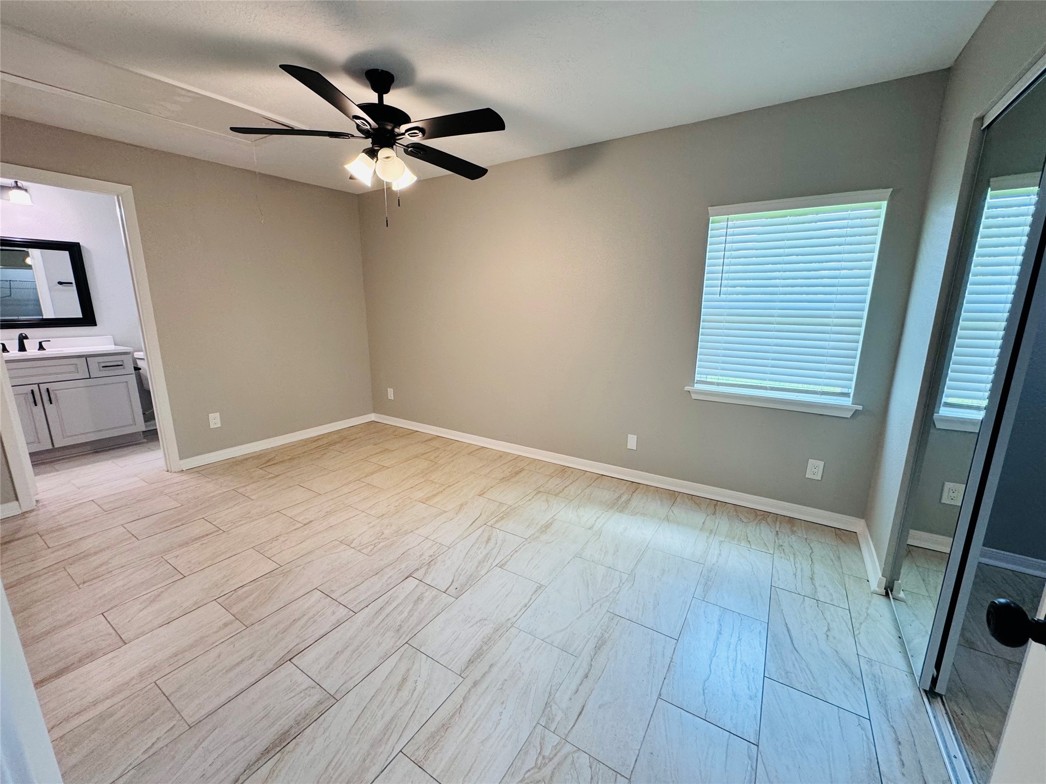 10702 Deval Drive Property Photo 5
