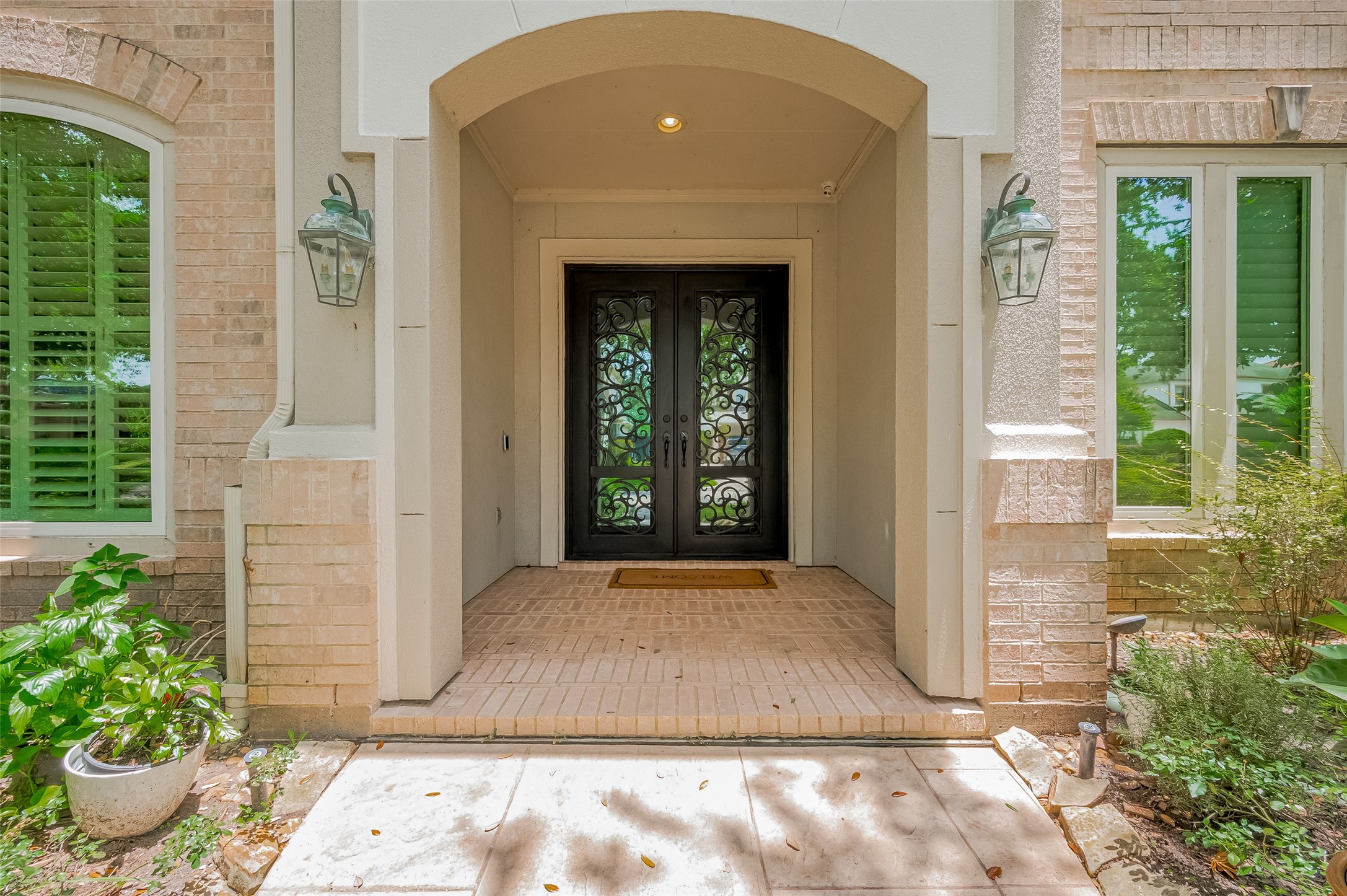 11826 Legend Manor Drive Property Photo 6