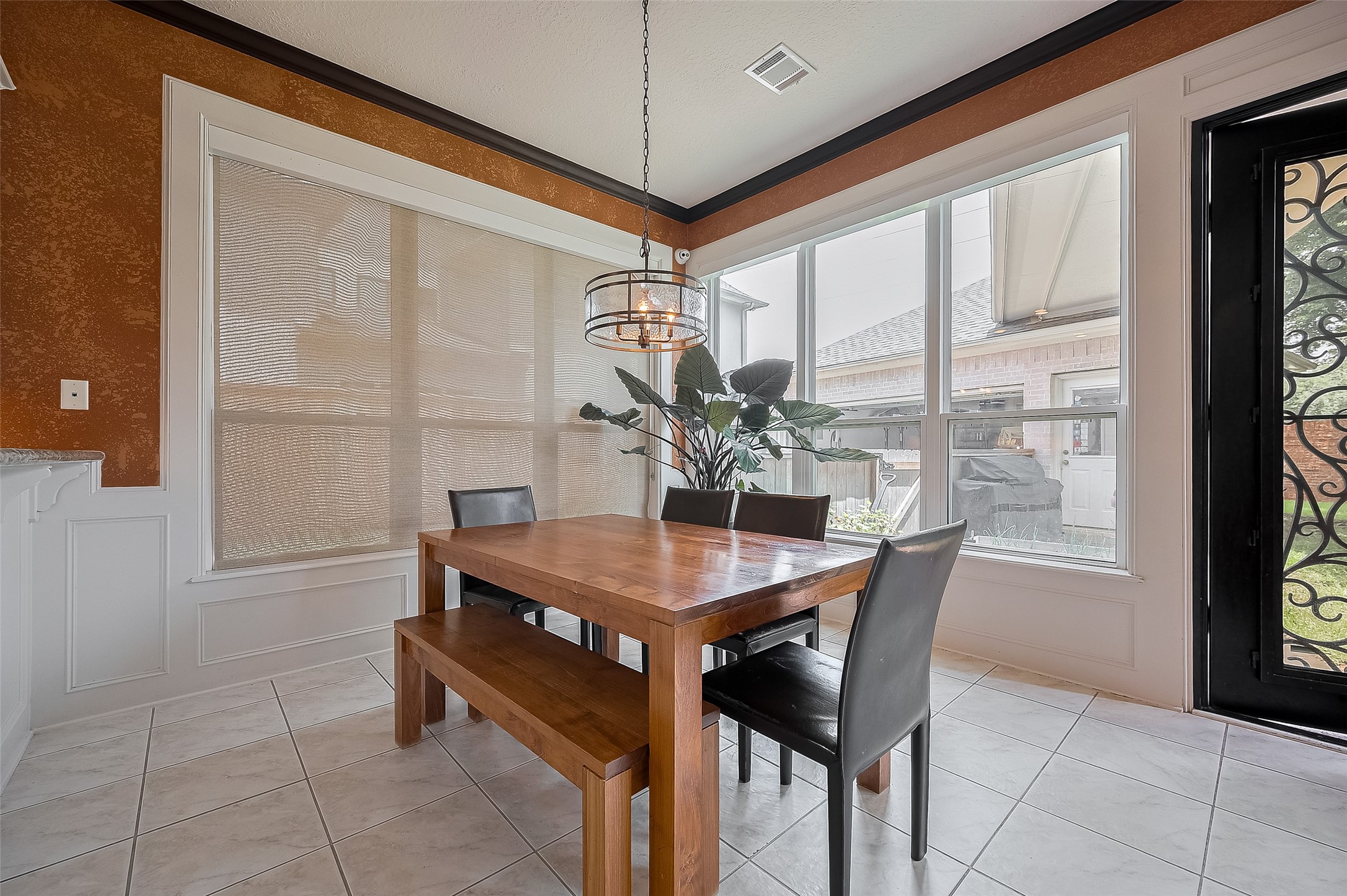 11826 Legend Manor Drive Property Photo 10