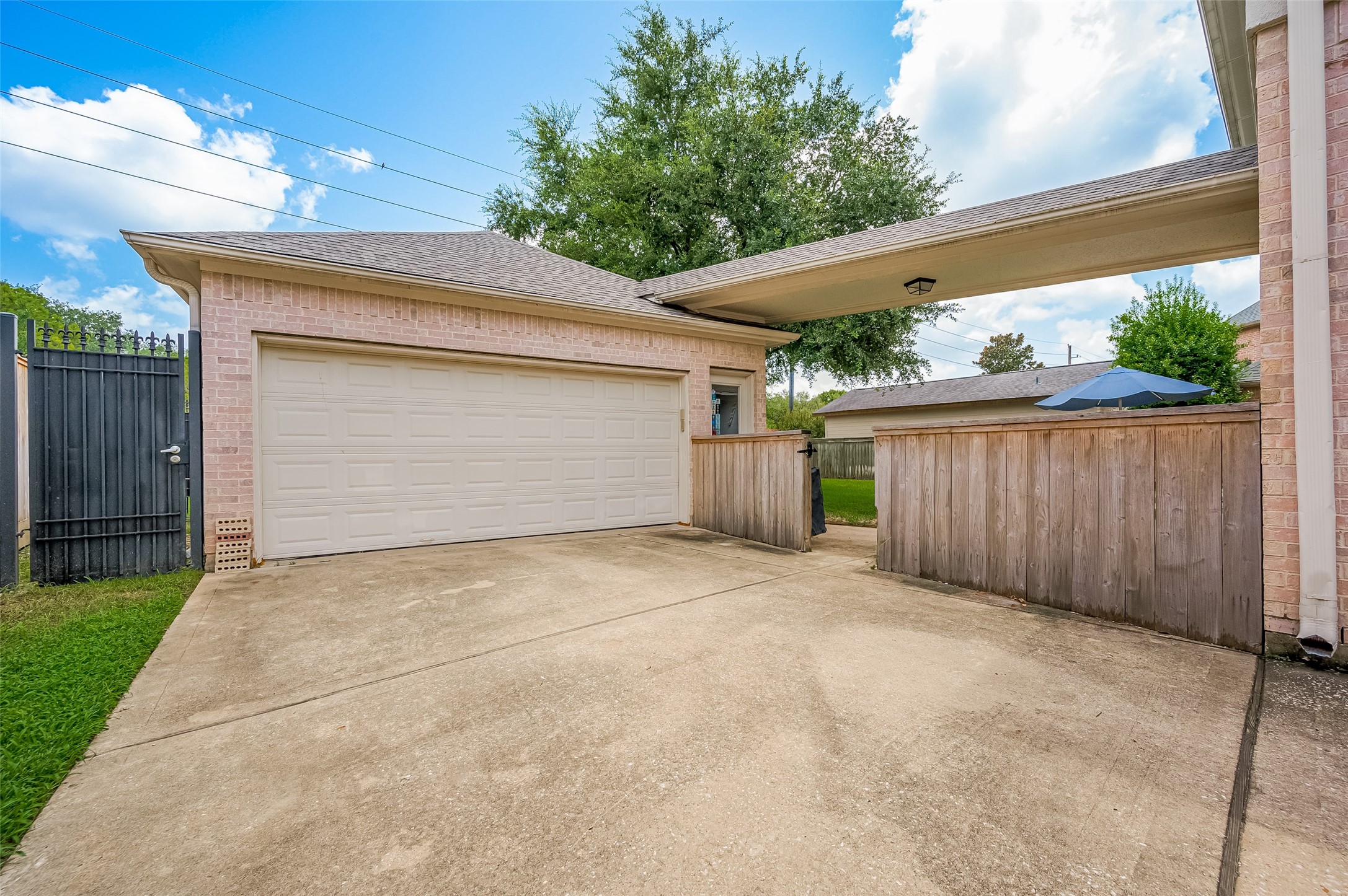 11826 Legend Manor Drive Property Photo 37