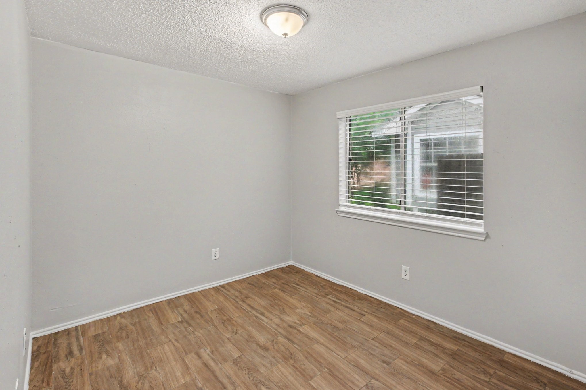 24103 Spring Sunset Drive Property Photo 10