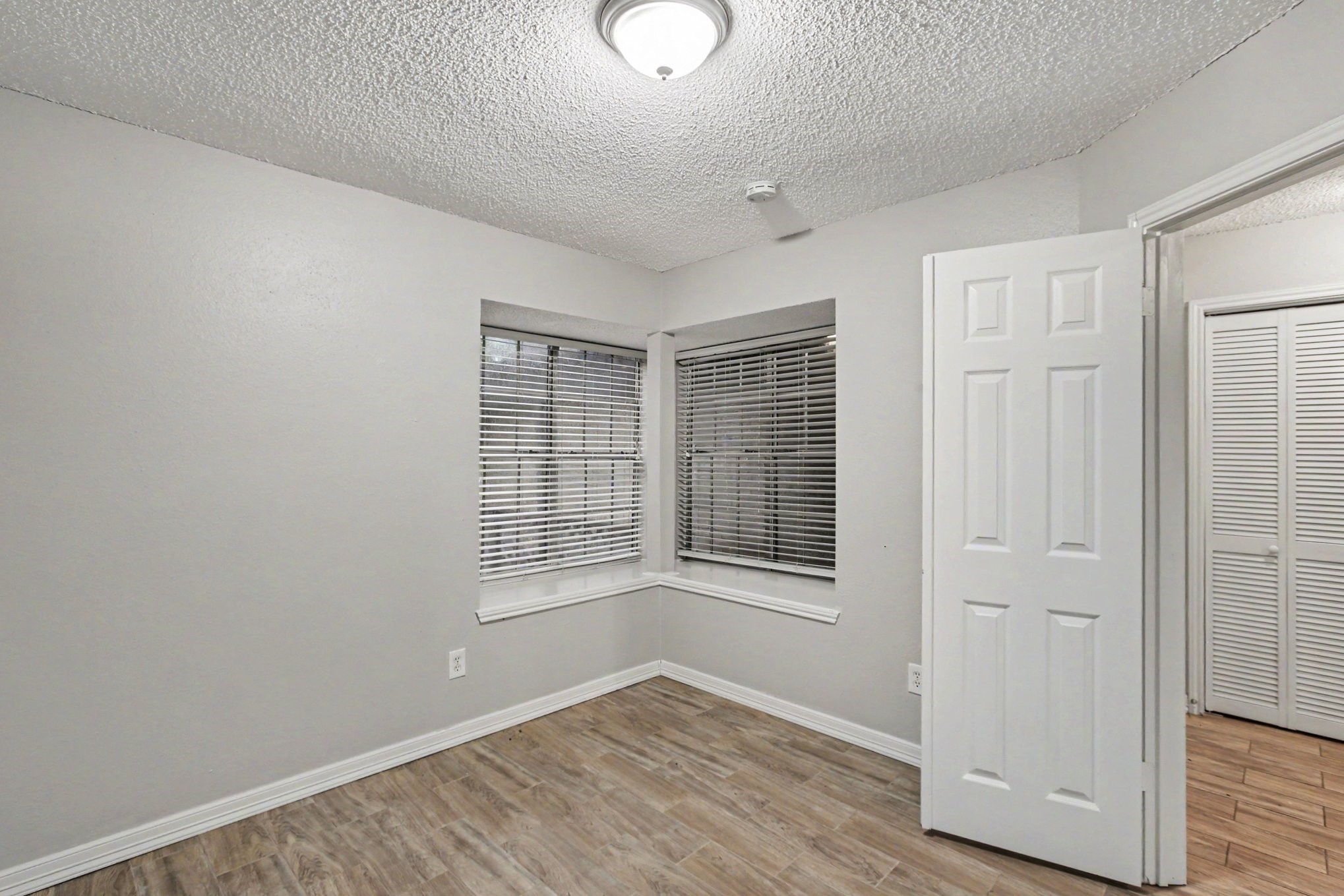 24103 Spring Sunset Drive Property Photo 12