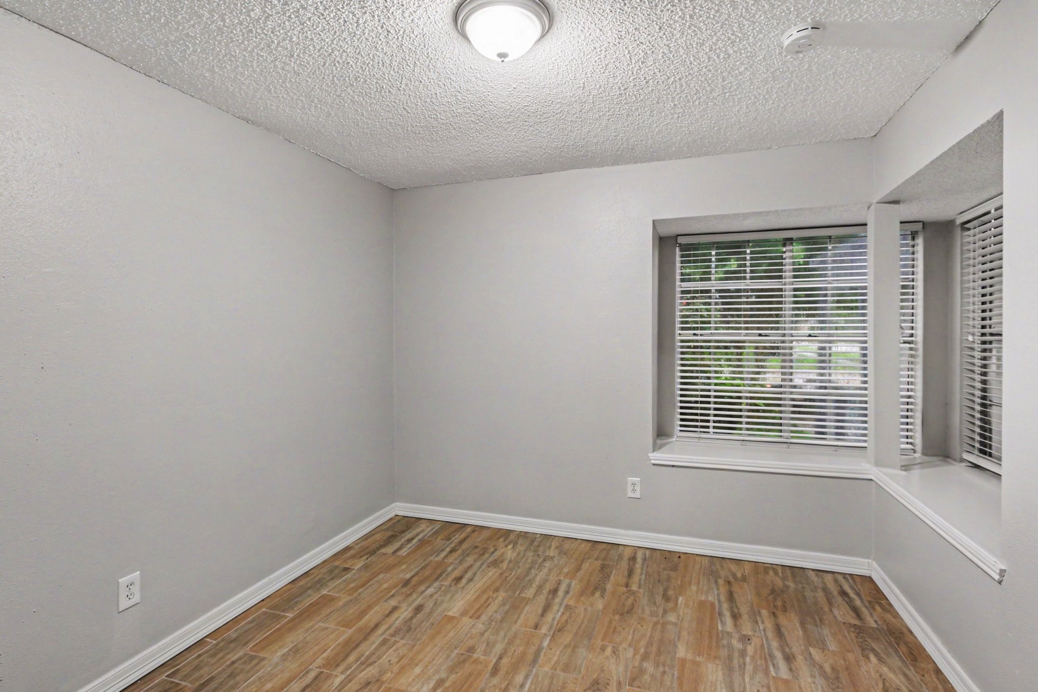 24103 Spring Sunset Drive Property Photo 13