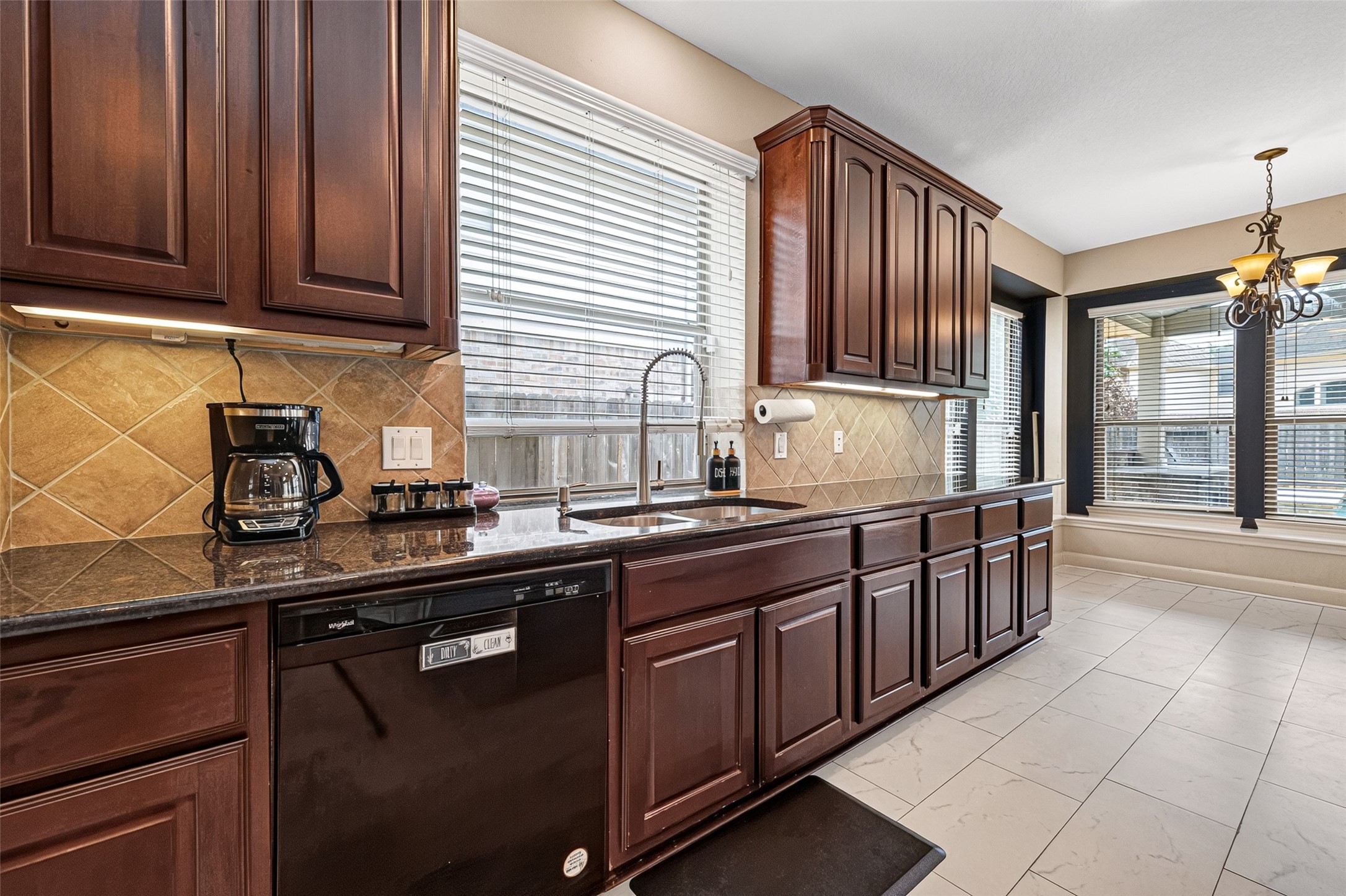 2206 Montclair Oaks Lane Property Photo 16