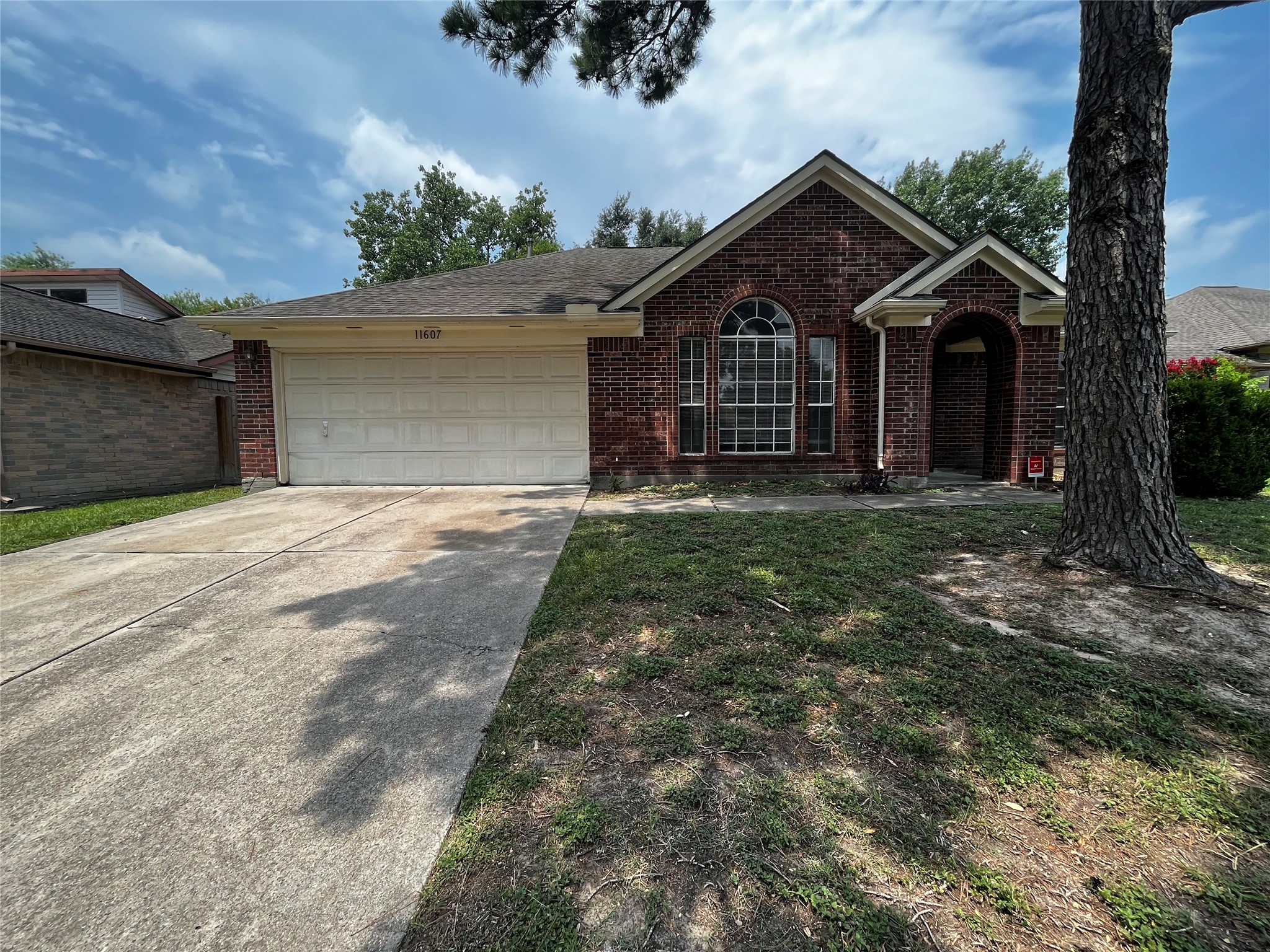 11607 Lennington Lane Property Photo 1