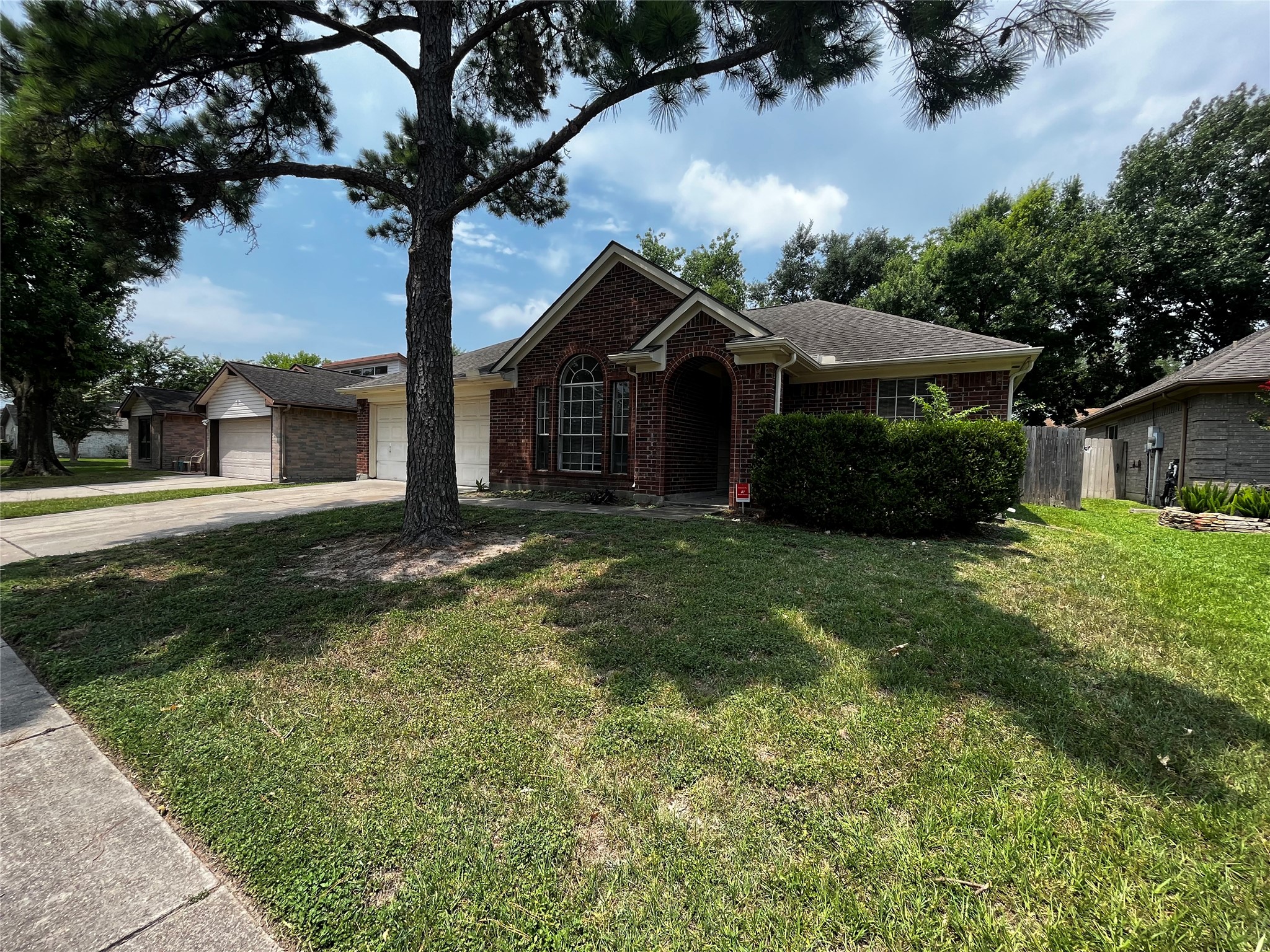 11607 Lennington Lane Property Photo 2