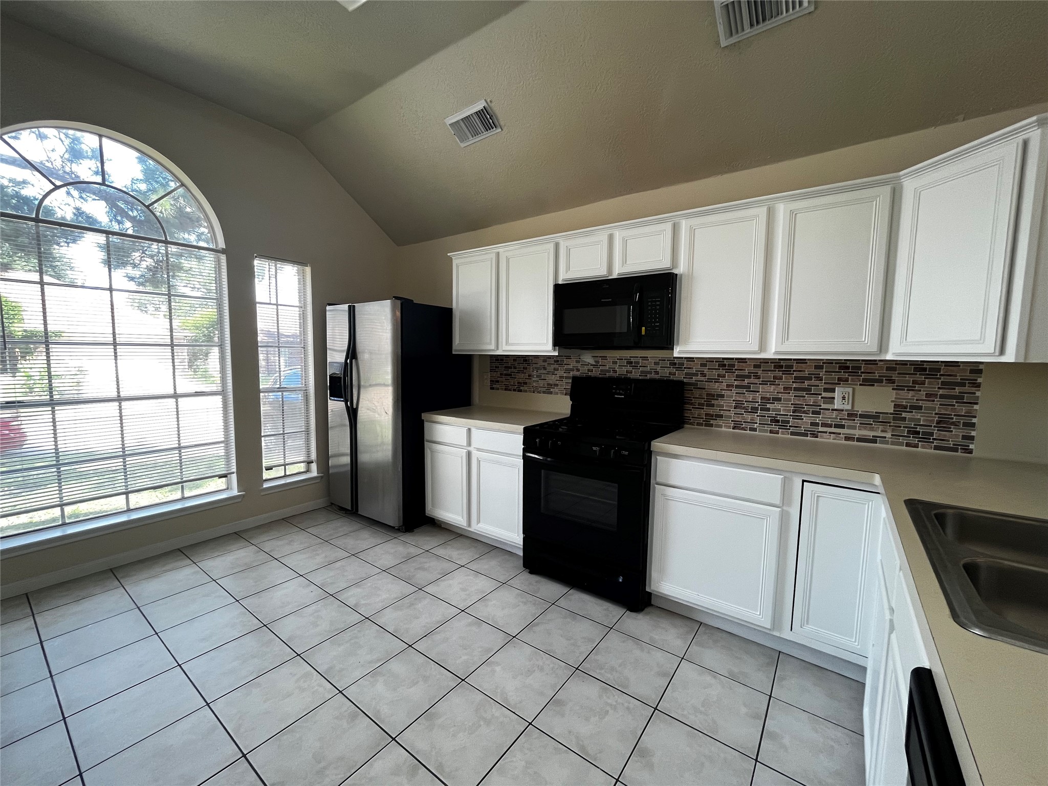 11607 Lennington Lane Property Photo 8