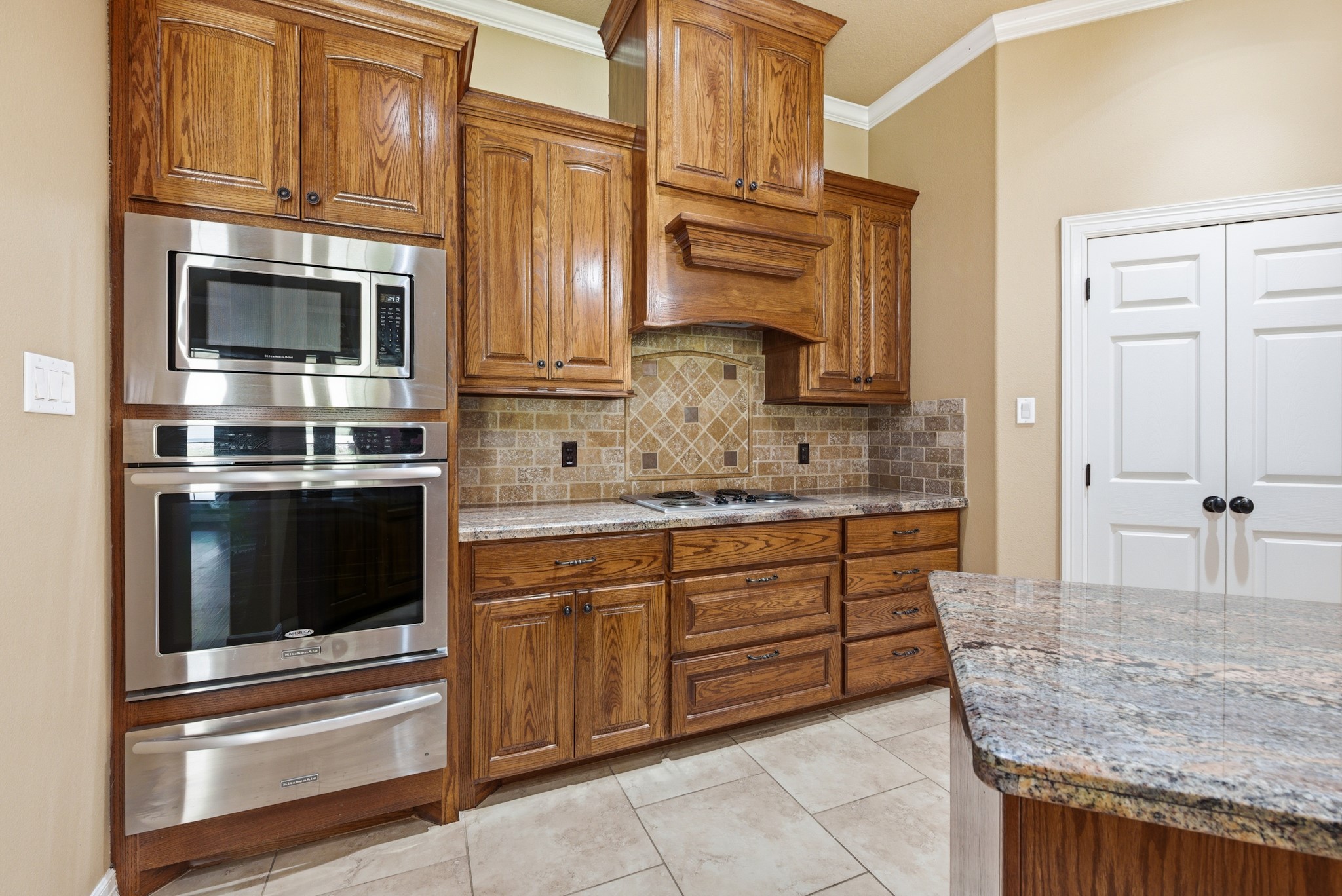 3903 Bravo Court Property Photo 11