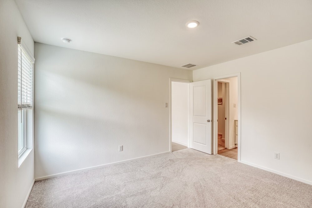 343 Parkin Court Property Photo 10