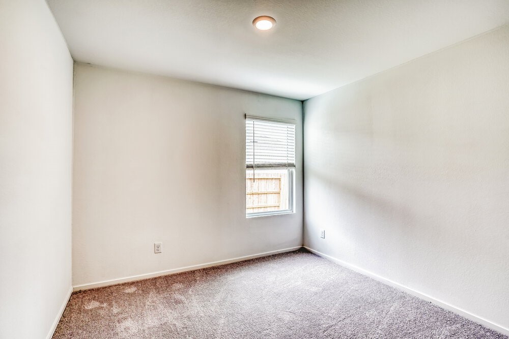 343 Parkin Court Property Photo 14