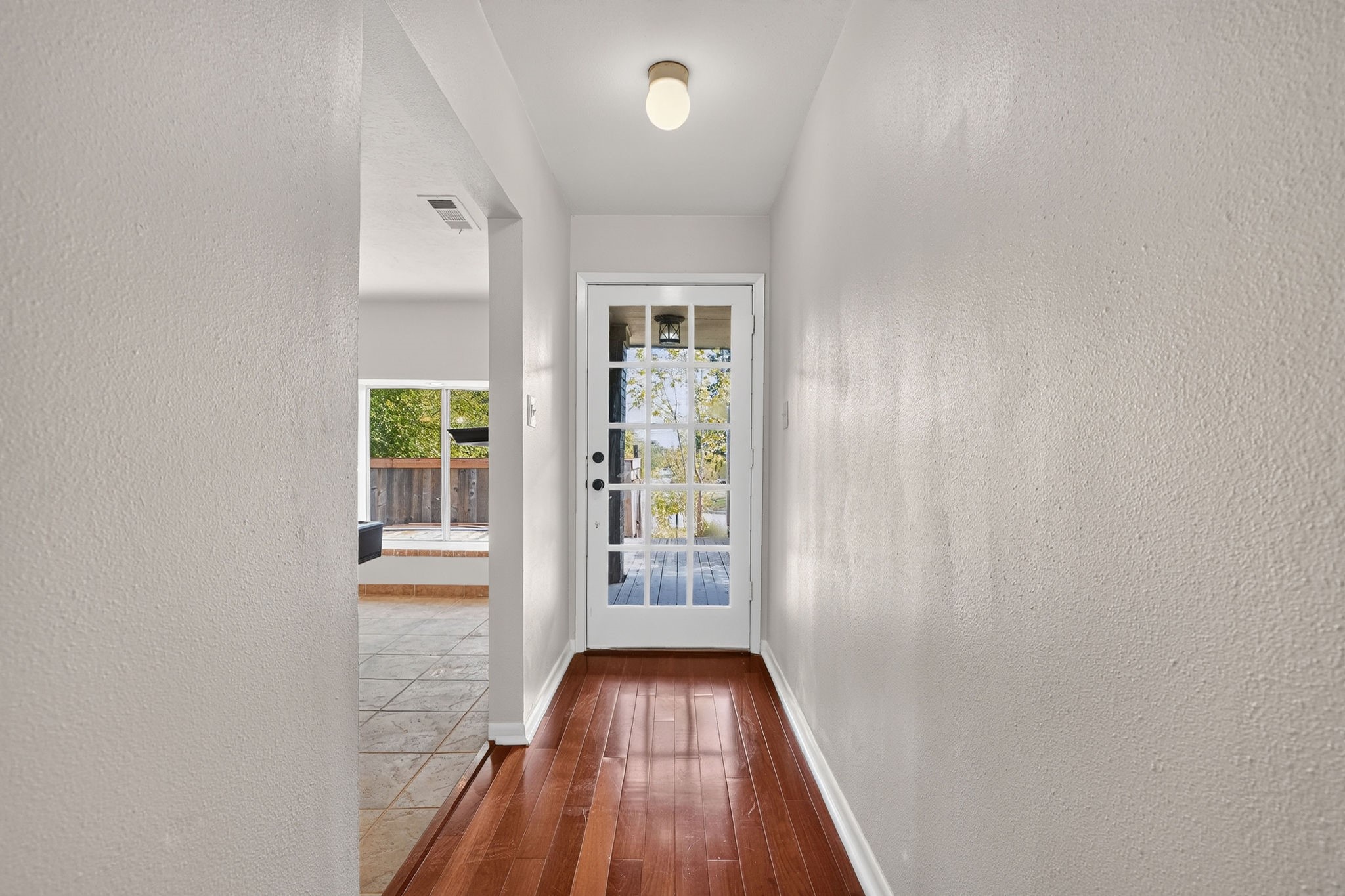 1122 Westover Street Property Photo 3