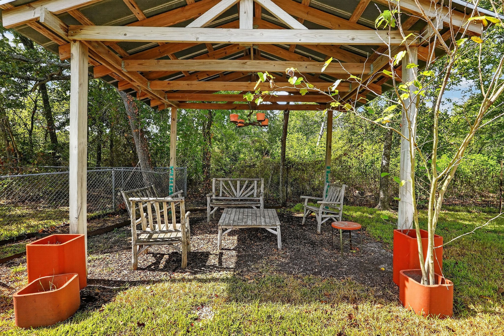 1122 Westover Street Property Photo 37