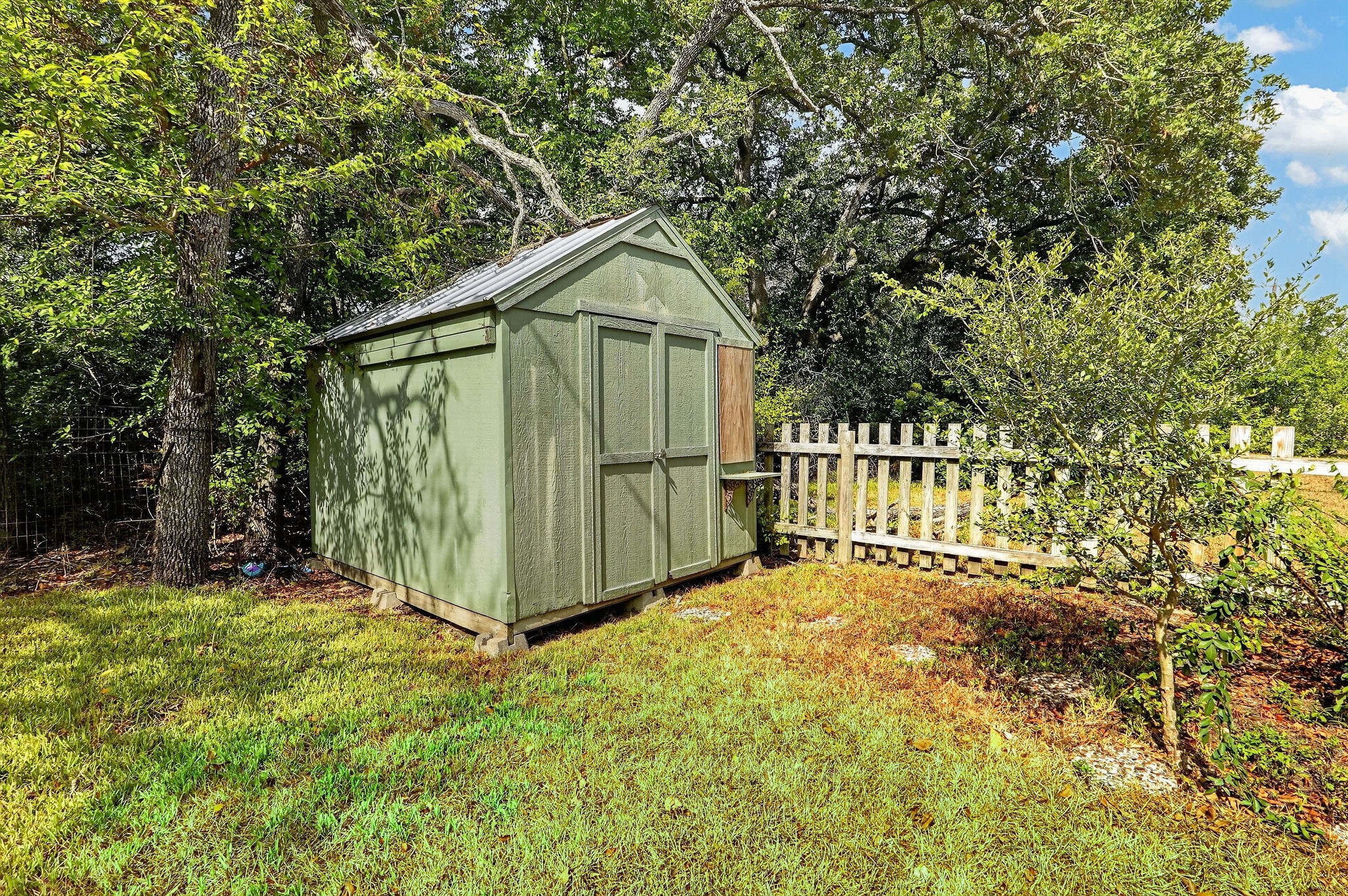1122 Westover Street Property Photo 38