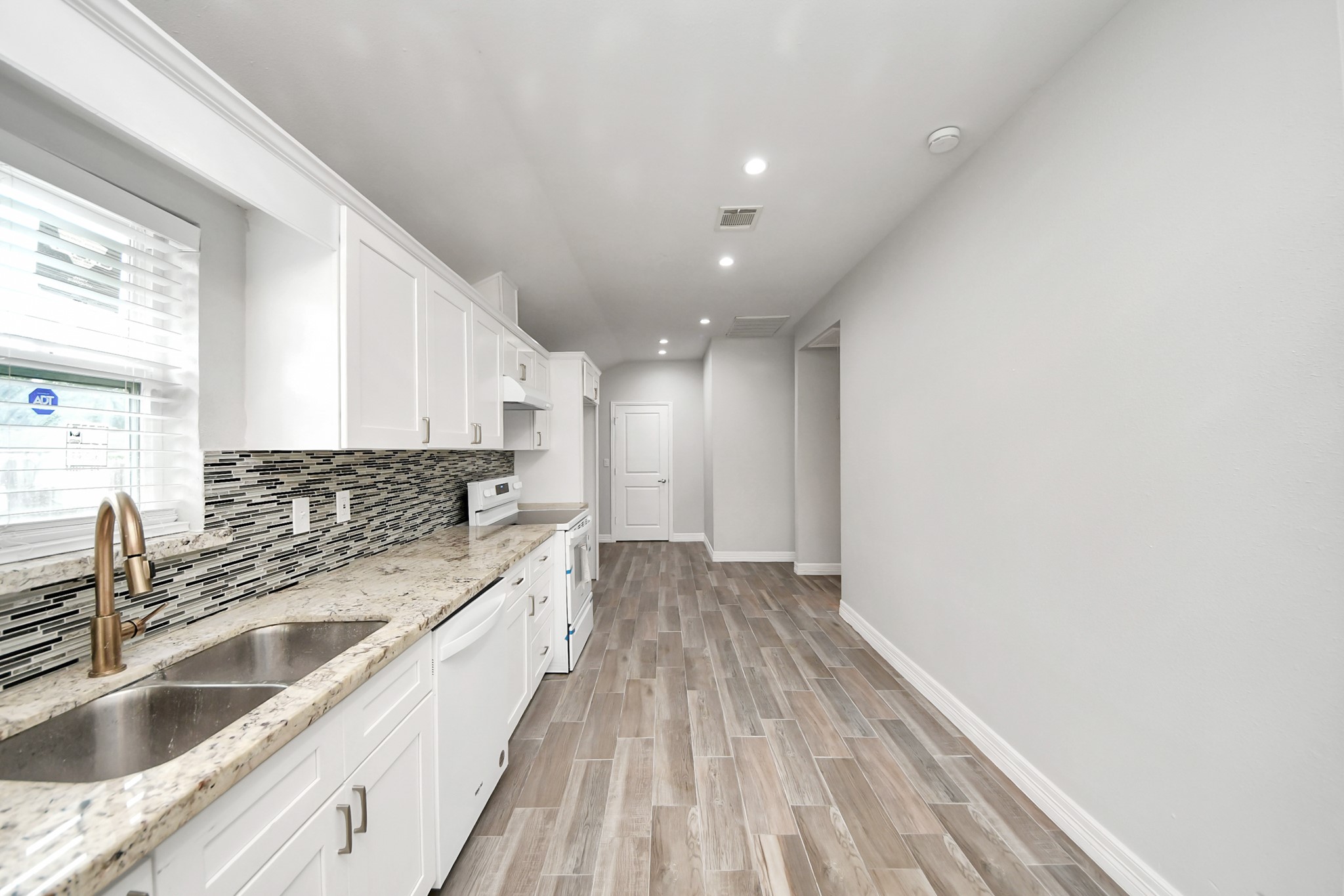 6613 Morrow Street Property Photo 10