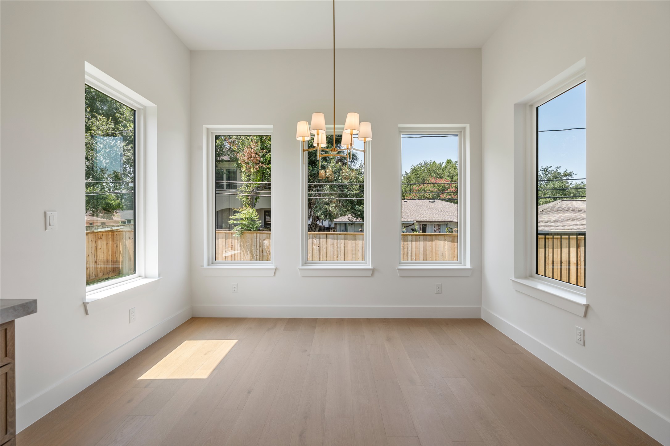 4009 Newshire Drive Property Photo 10