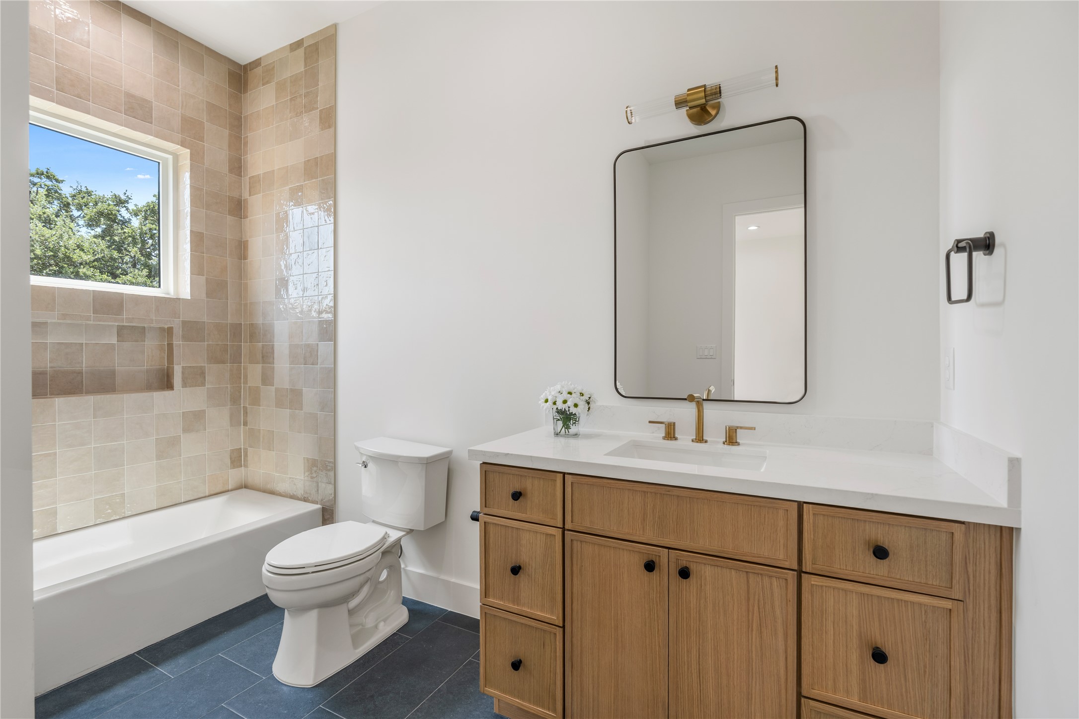 4009 Newshire Drive Property Photo 34