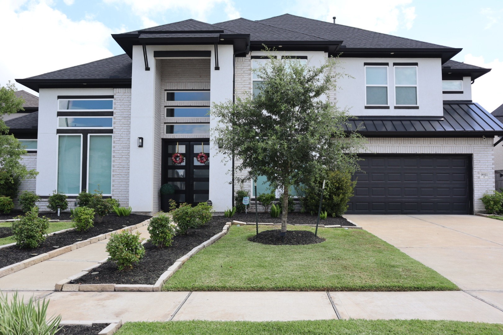 9911 Regal Bend Drive Property Photo 1