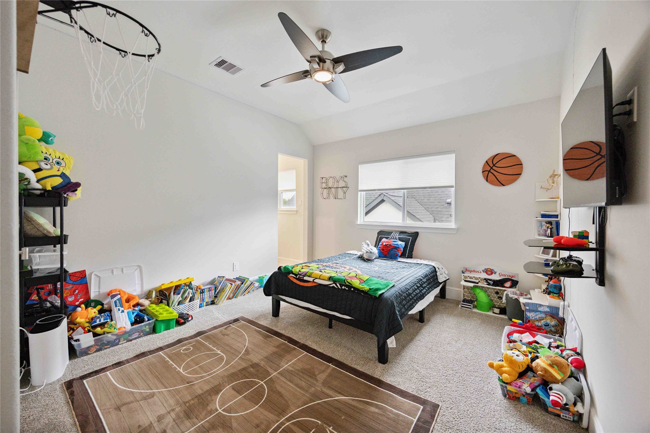 9911 Regal Bend Drive Property Photo 31
