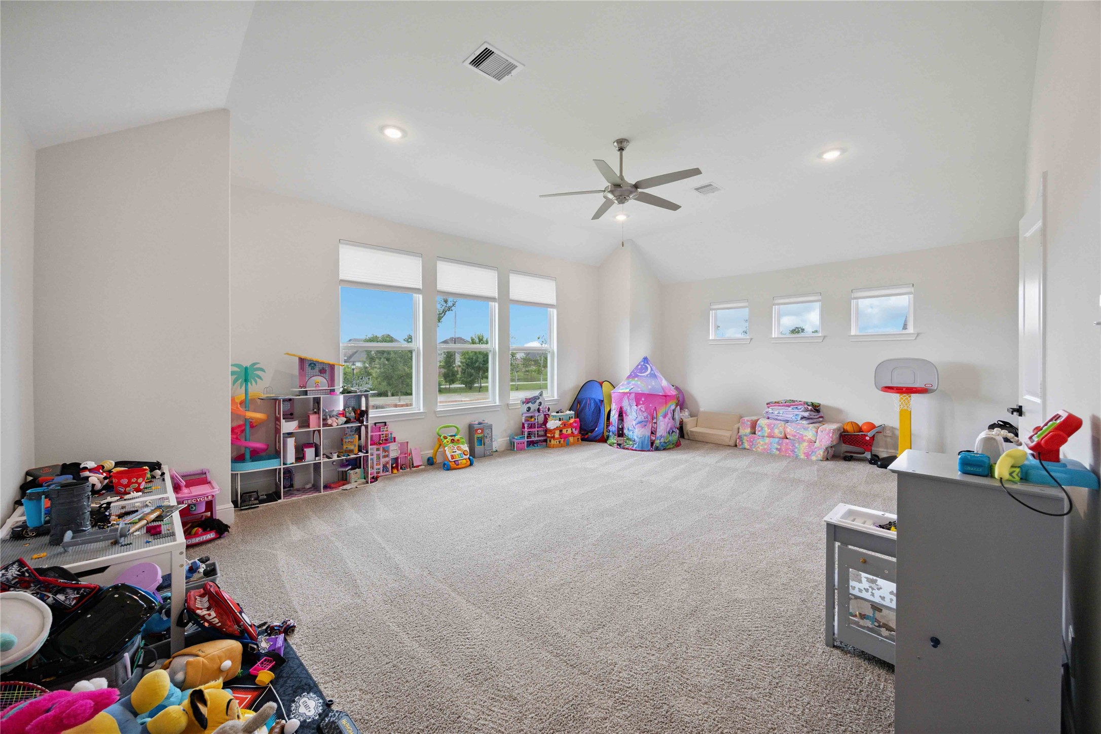 9911 Regal Bend Drive Property Photo 34