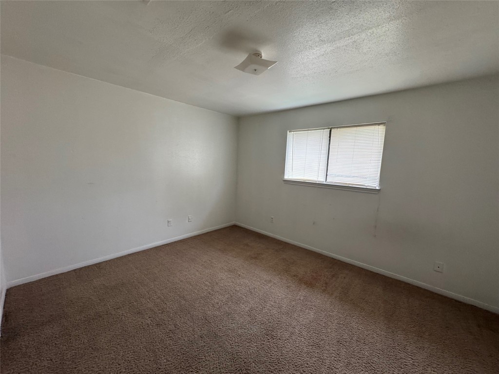 3213 Hirschfield Road C Property Photo 6