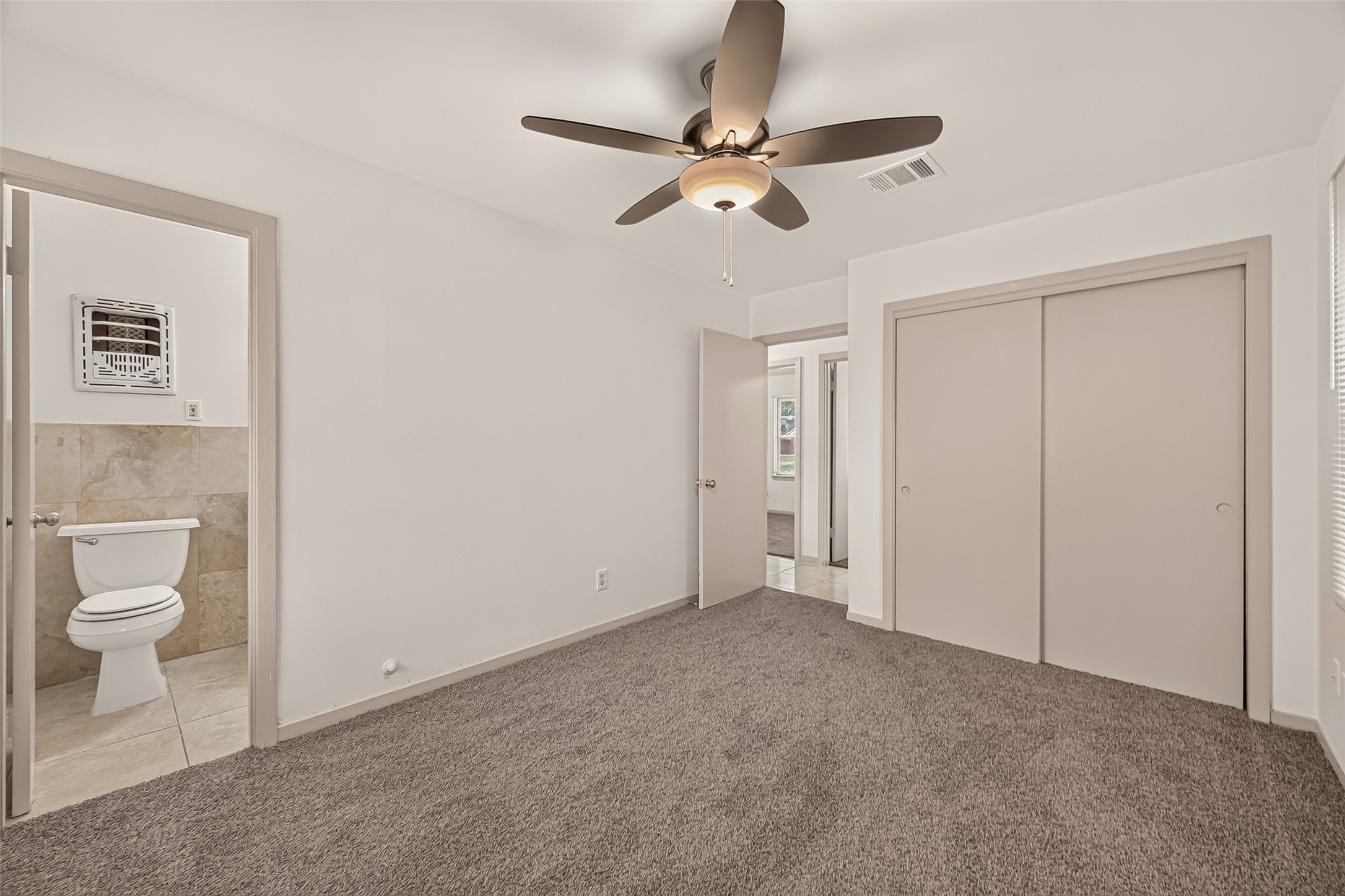 1003 Eastlake Street Property Photo 25