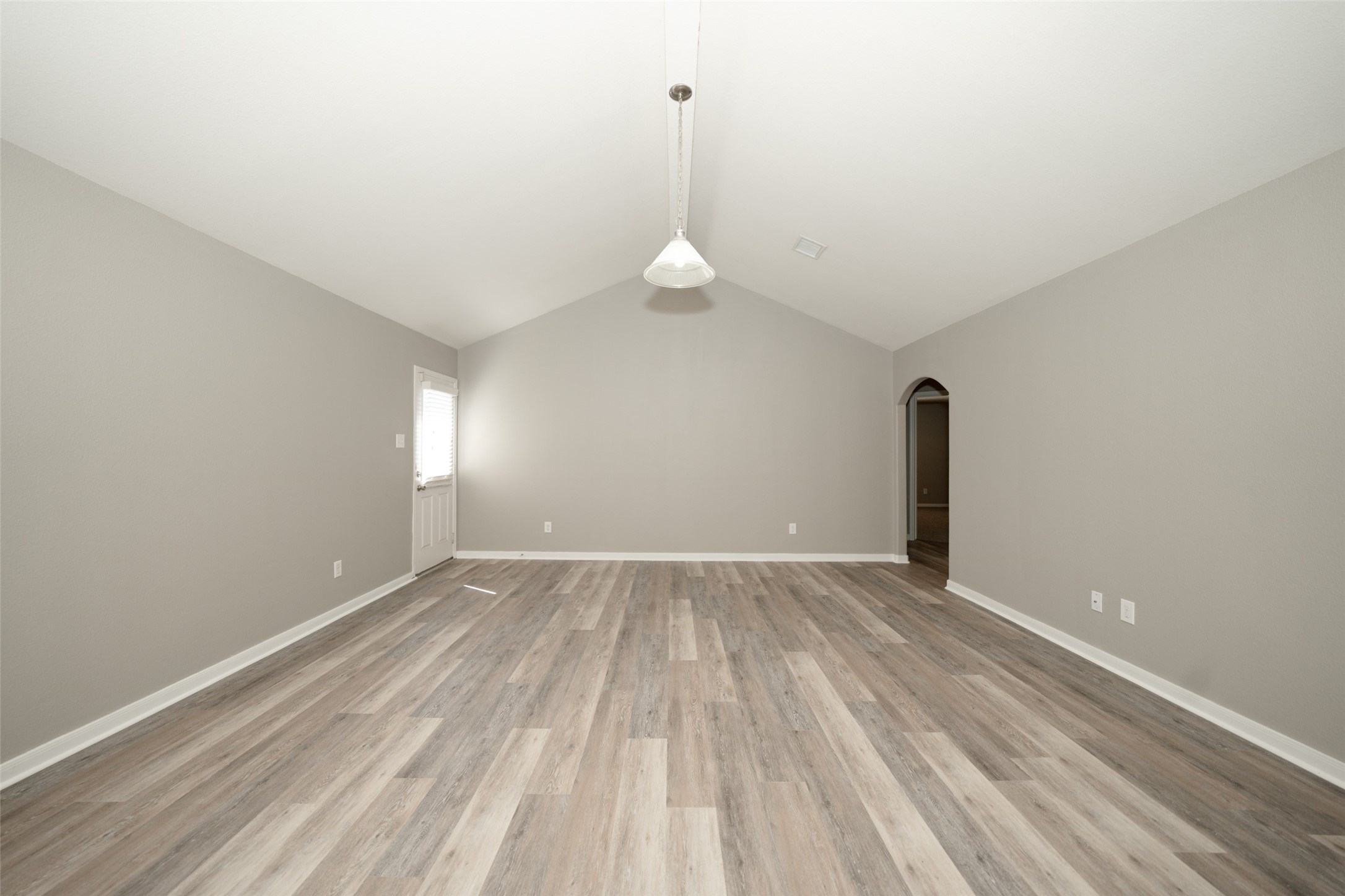 28894 Llano River Loop Property Photo 4