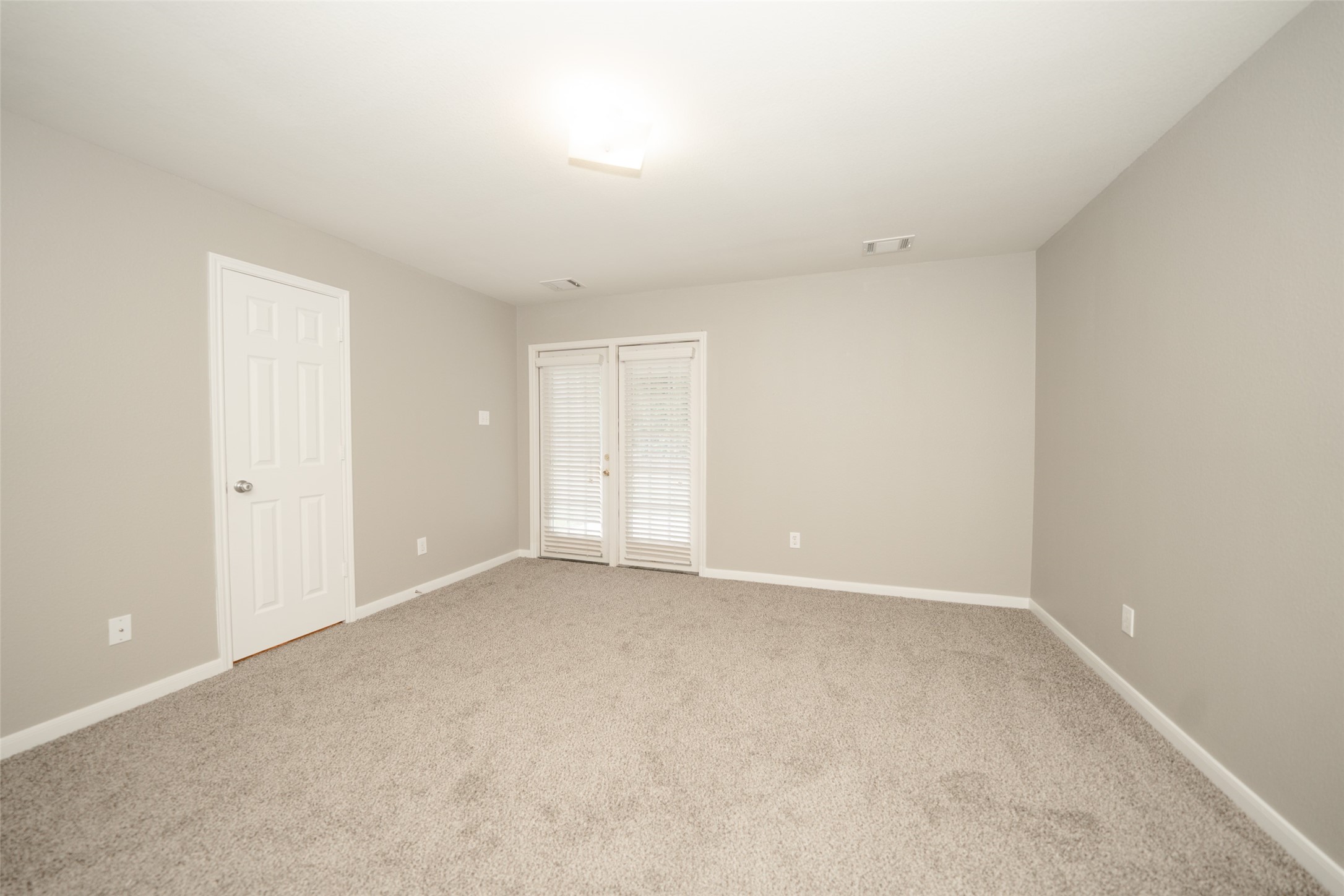 28894 Llano River Loop Property Photo 11