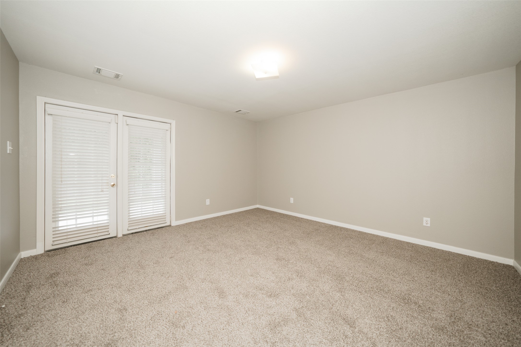 28894 Llano River Loop Property Photo 13