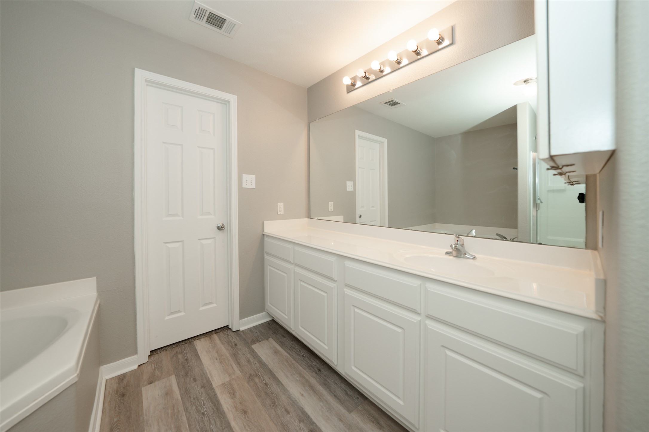 28894 Llano River Loop Property Photo 16