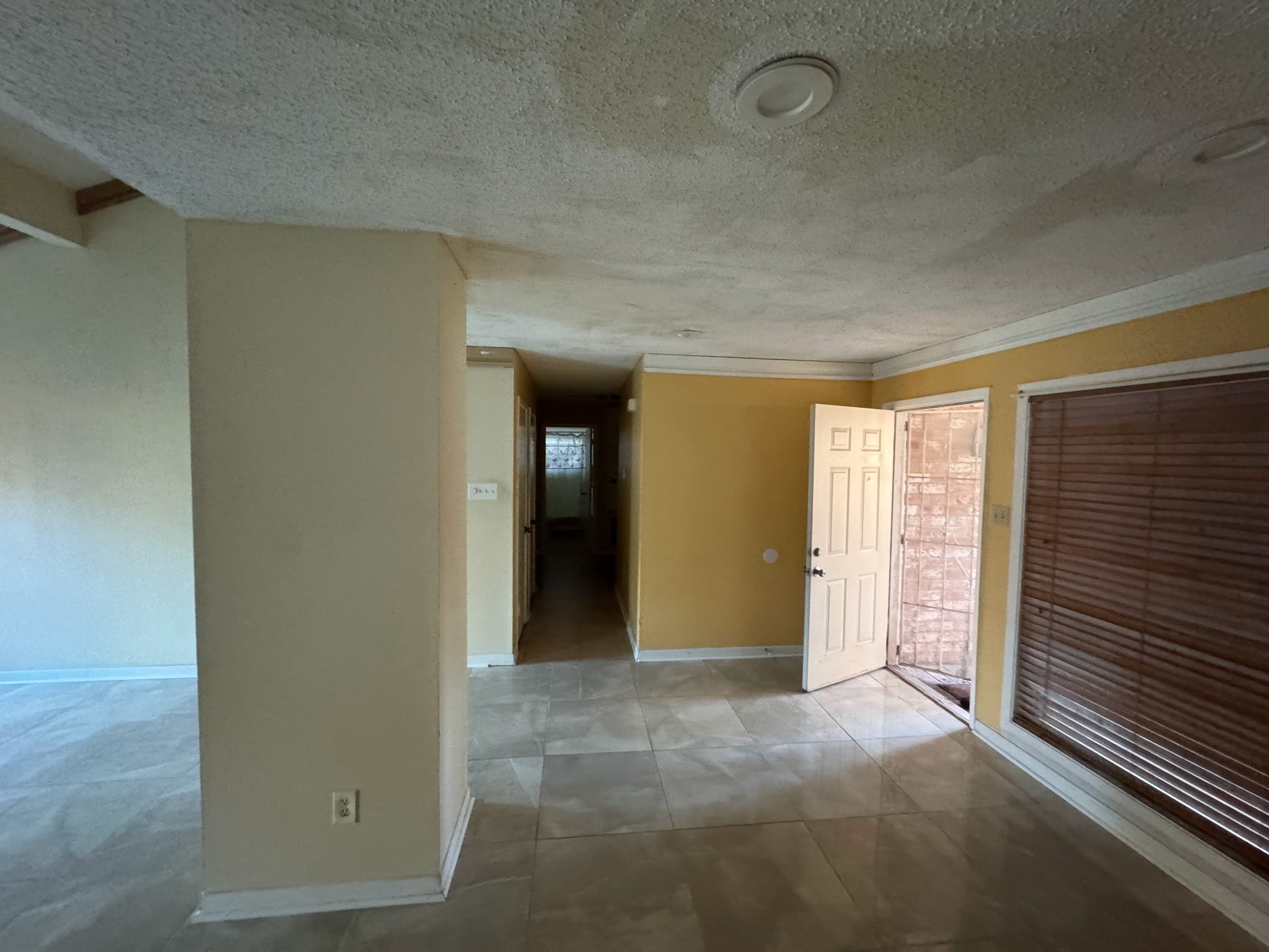 7411 Creekfield Drive Property Photo 5