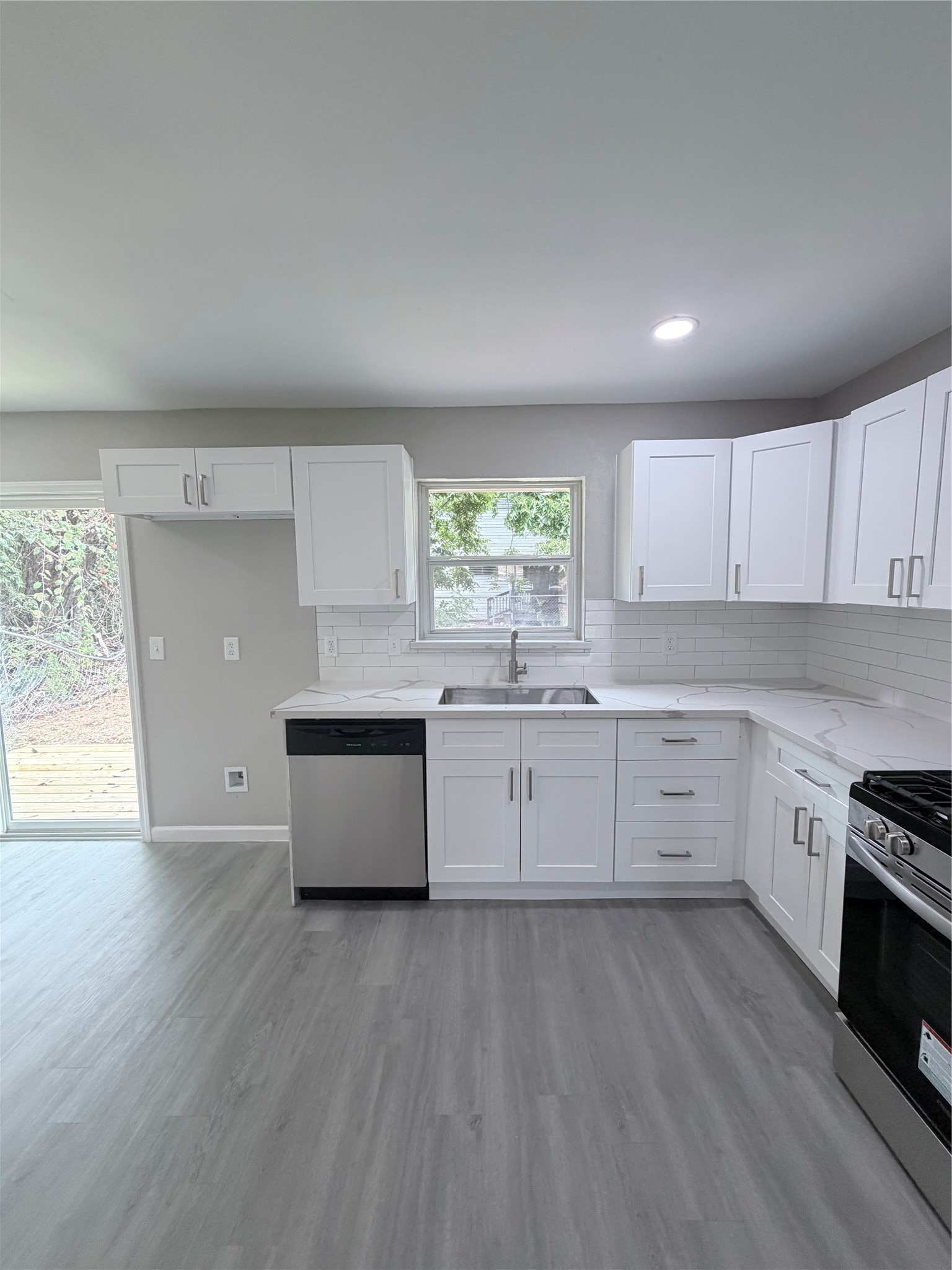222 S Cobb Street Property Photo 9