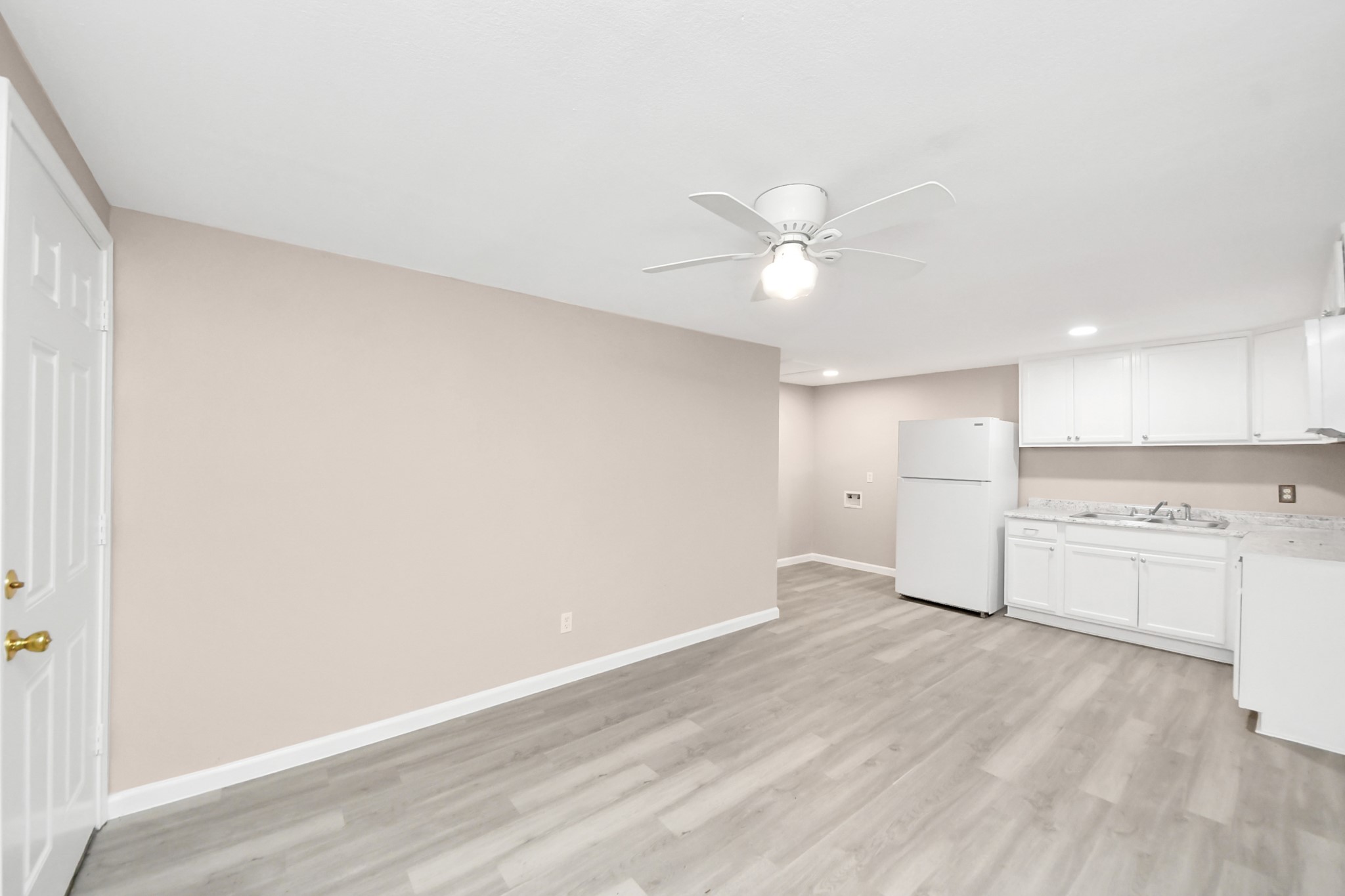 17111 River Road B Property Photo 2