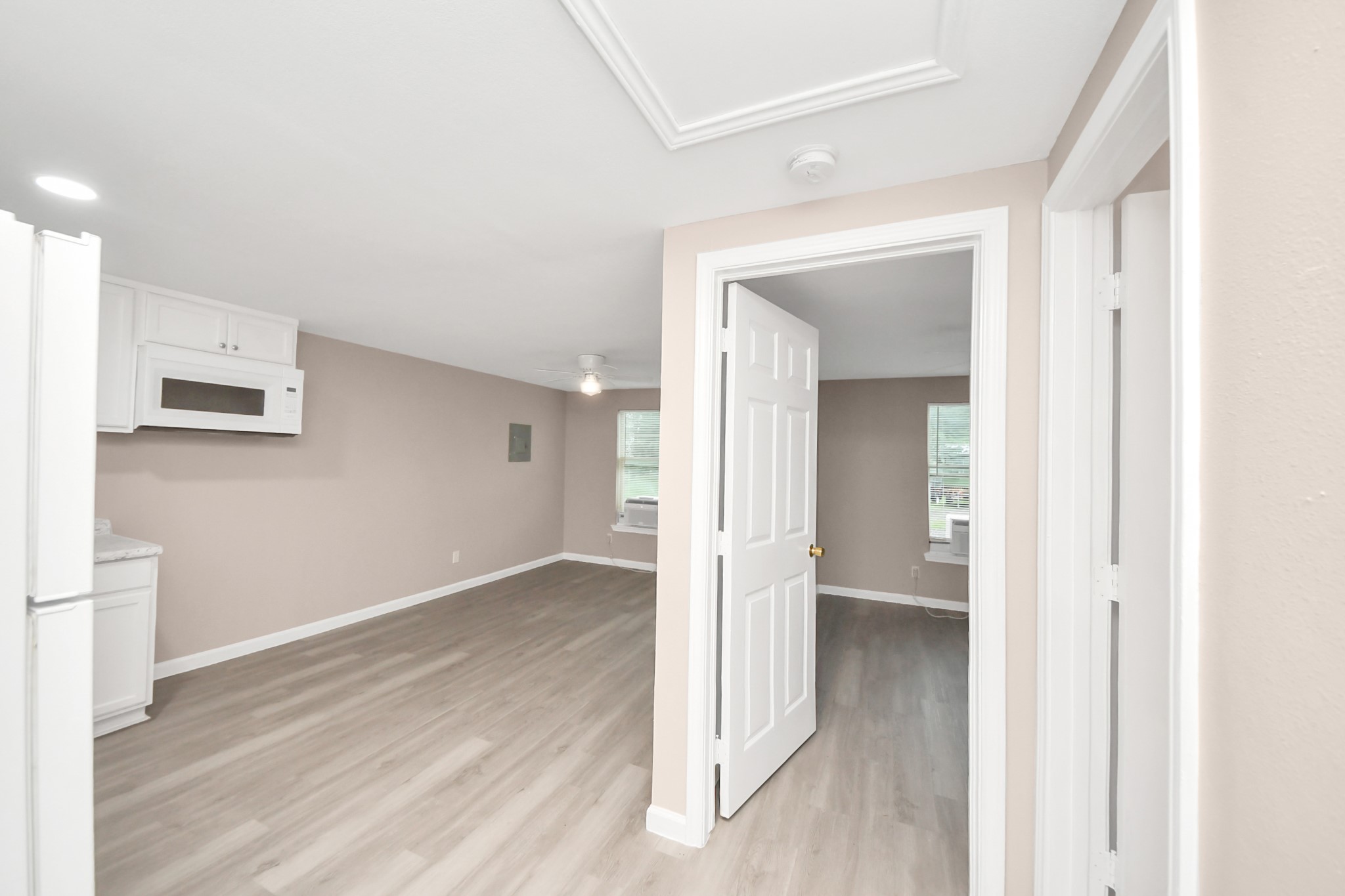 17111 River Road B Property Photo 10