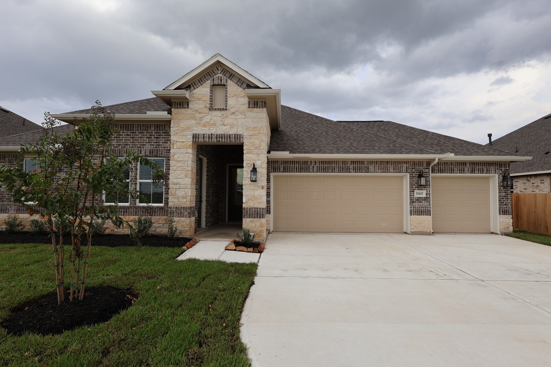 11610 Old Fashion Circle Property Photo