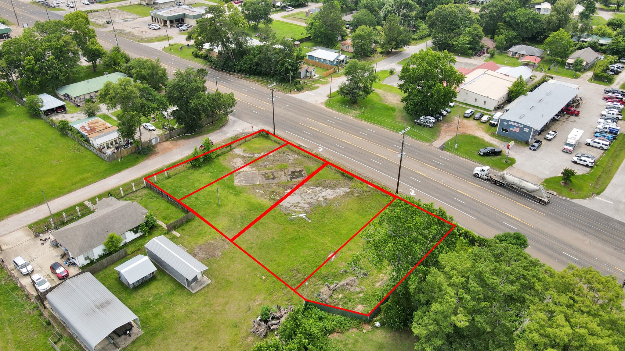 1302 N Washington Avenue Property Photo 1
