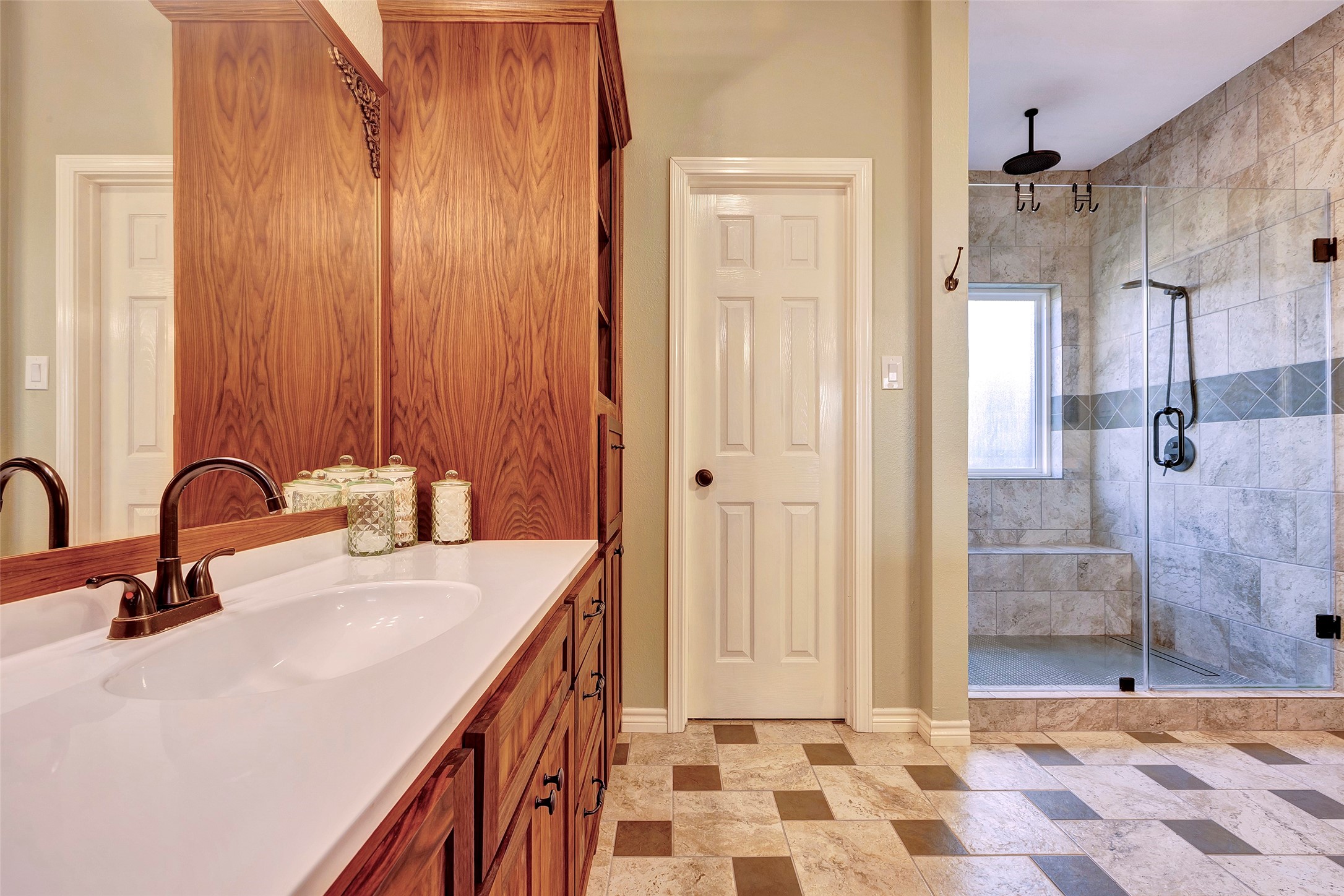 13722 Pear Woods Court Property Photo 11