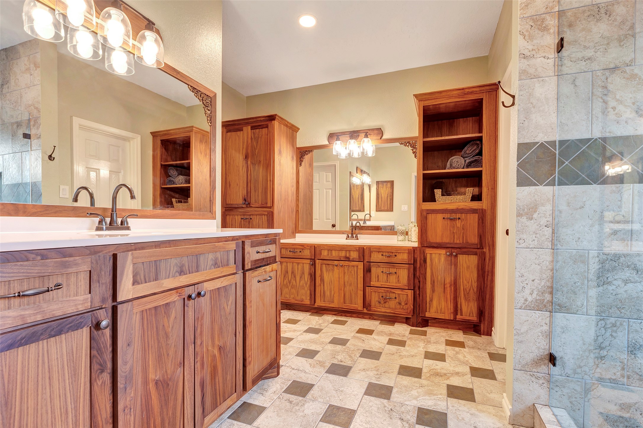 13722 Pear Woods Court Property Photo 12