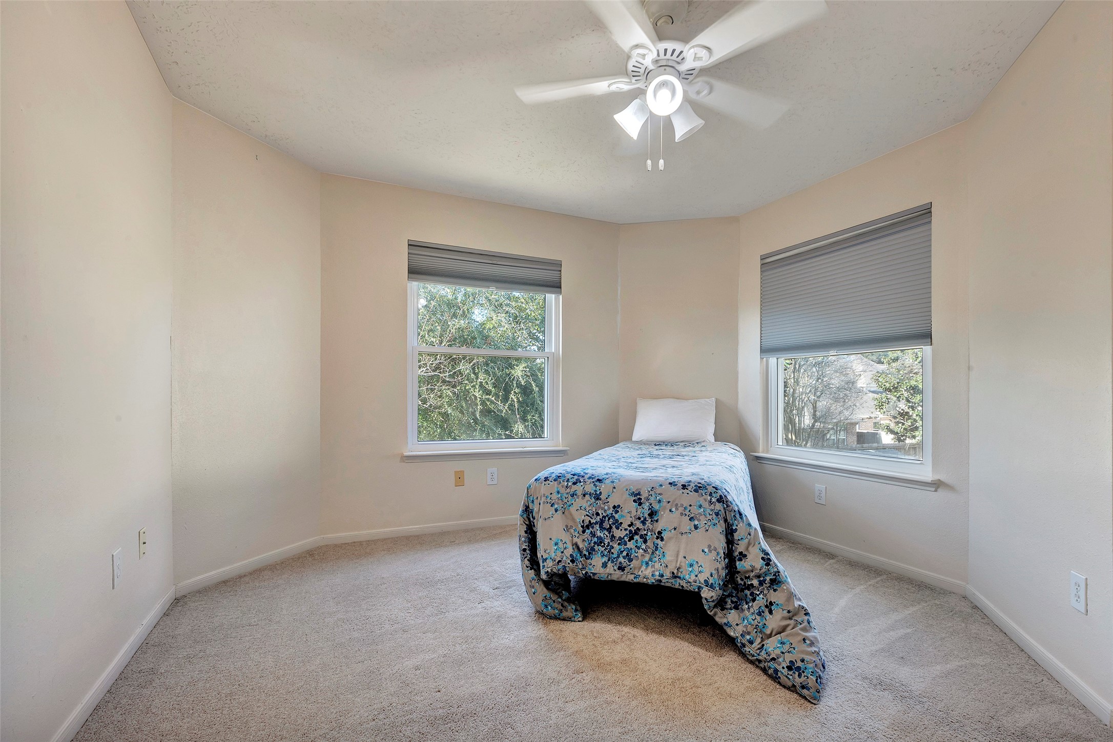 13722 Pear Woods Court Property Photo 14