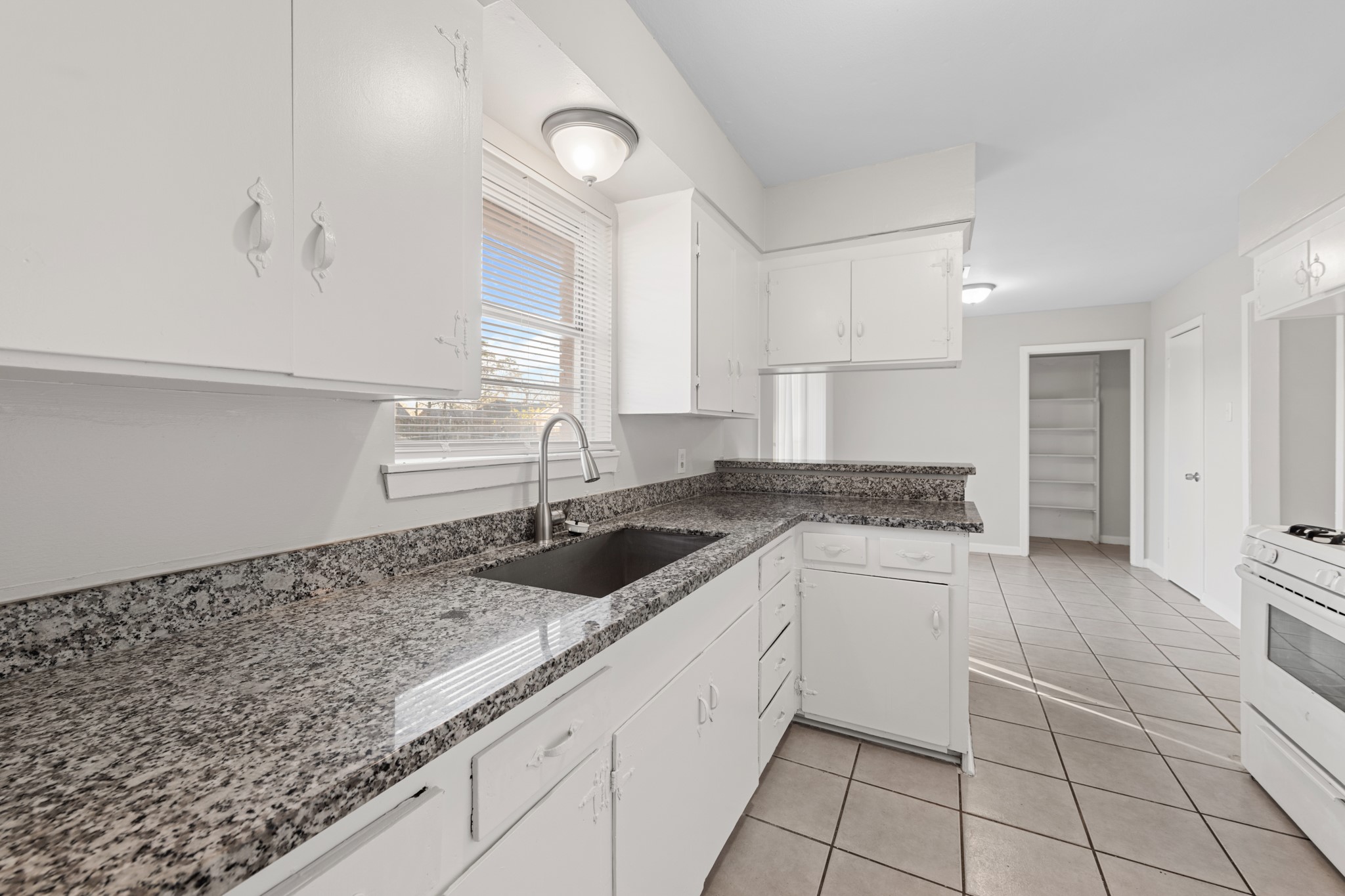 11218 Rebel Road Property Photo 3