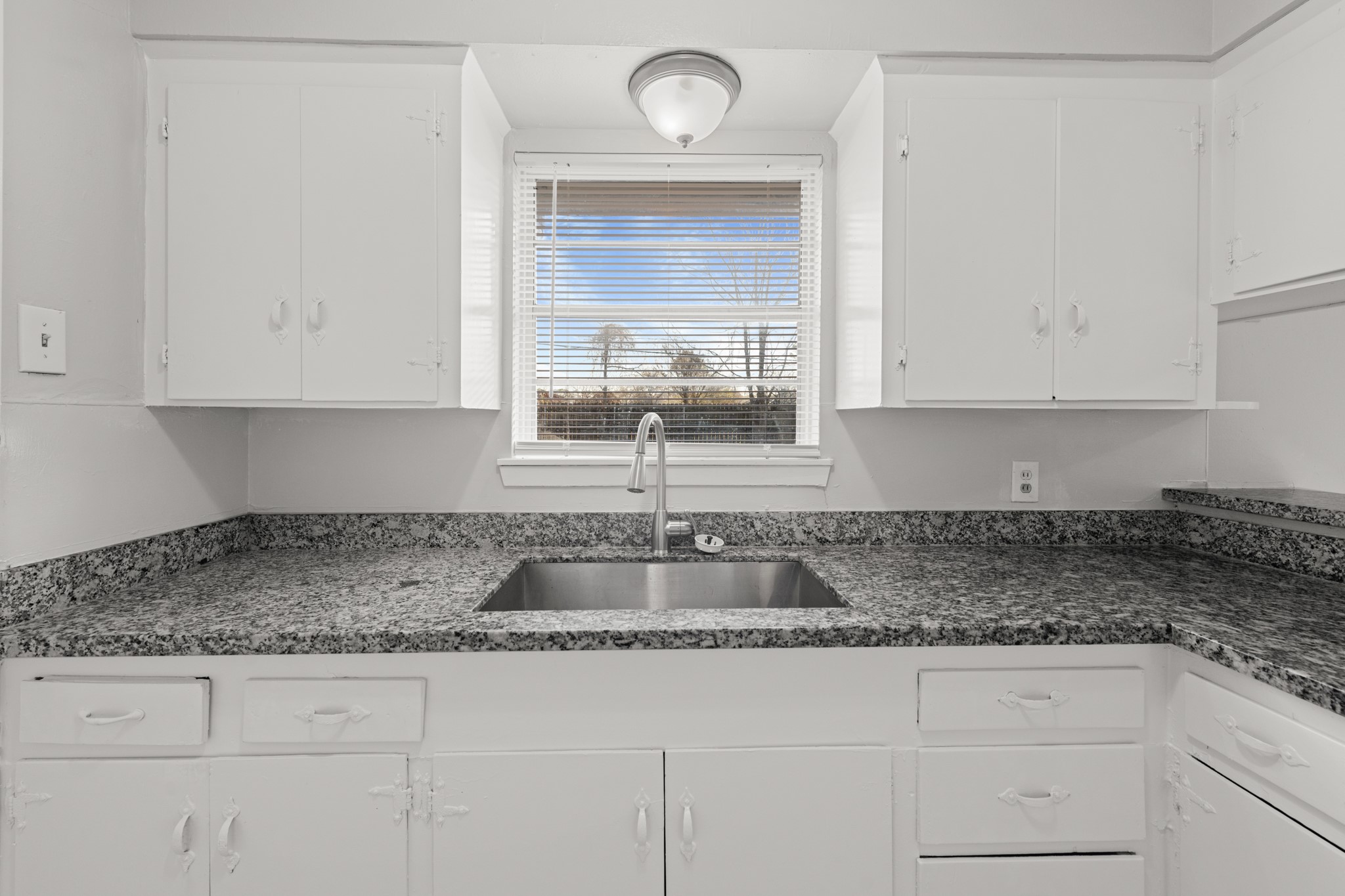 11218 Rebel Road Property Photo 7