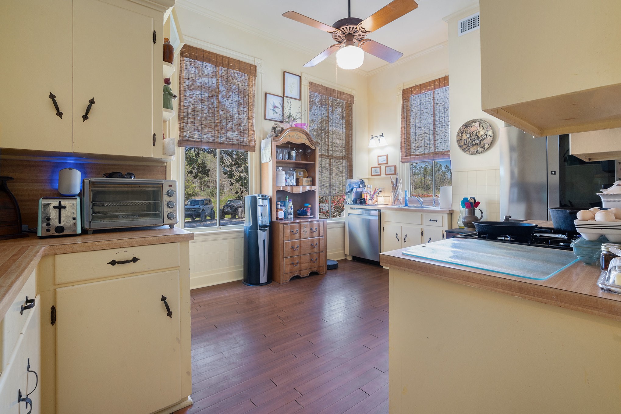 8334 Fm 562 Property Photo 26