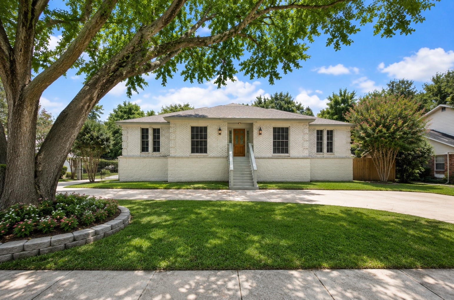 15310 Philippine Street Property Photo 1