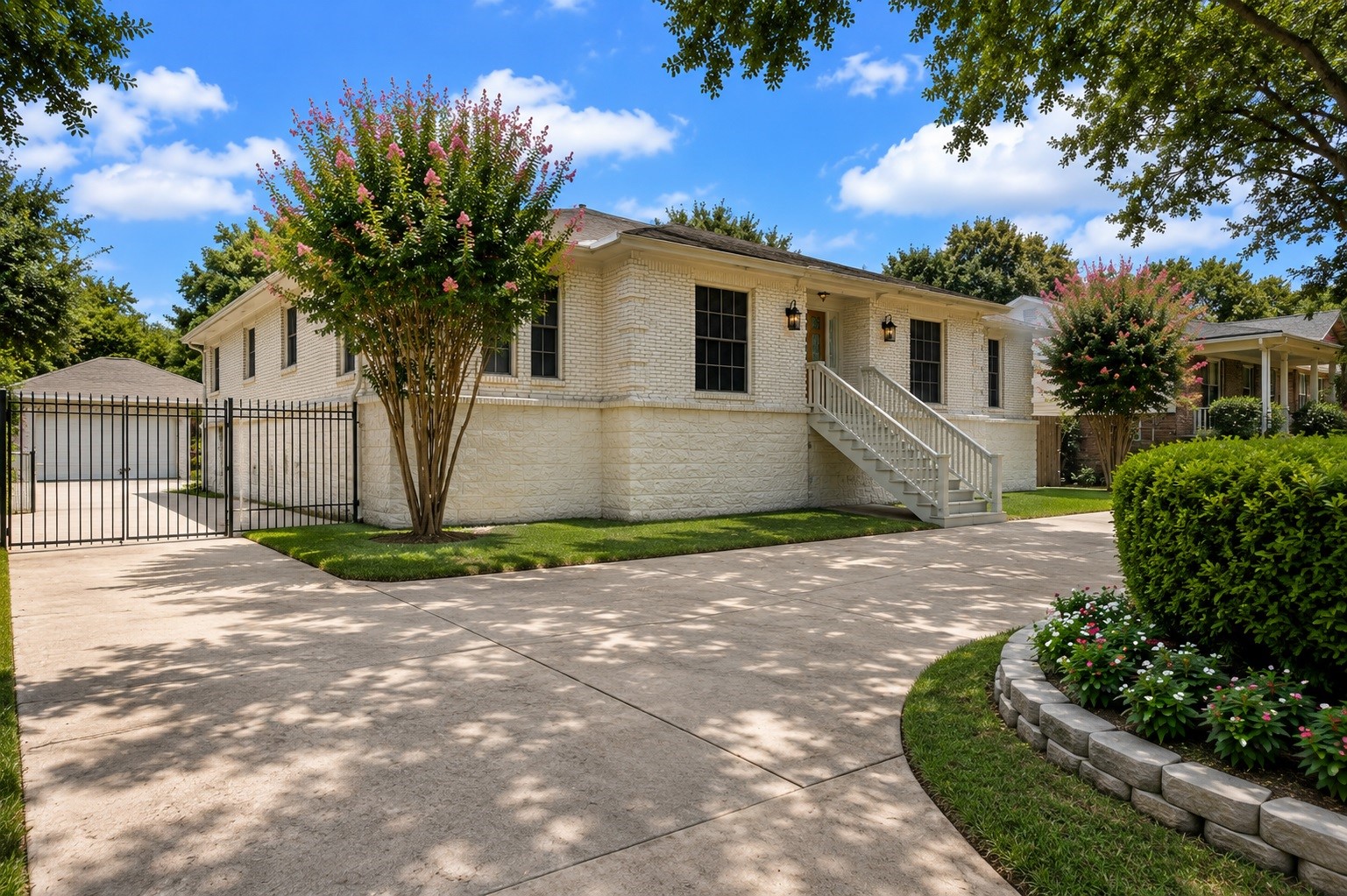 15310 Philippine Street Property Photo 2