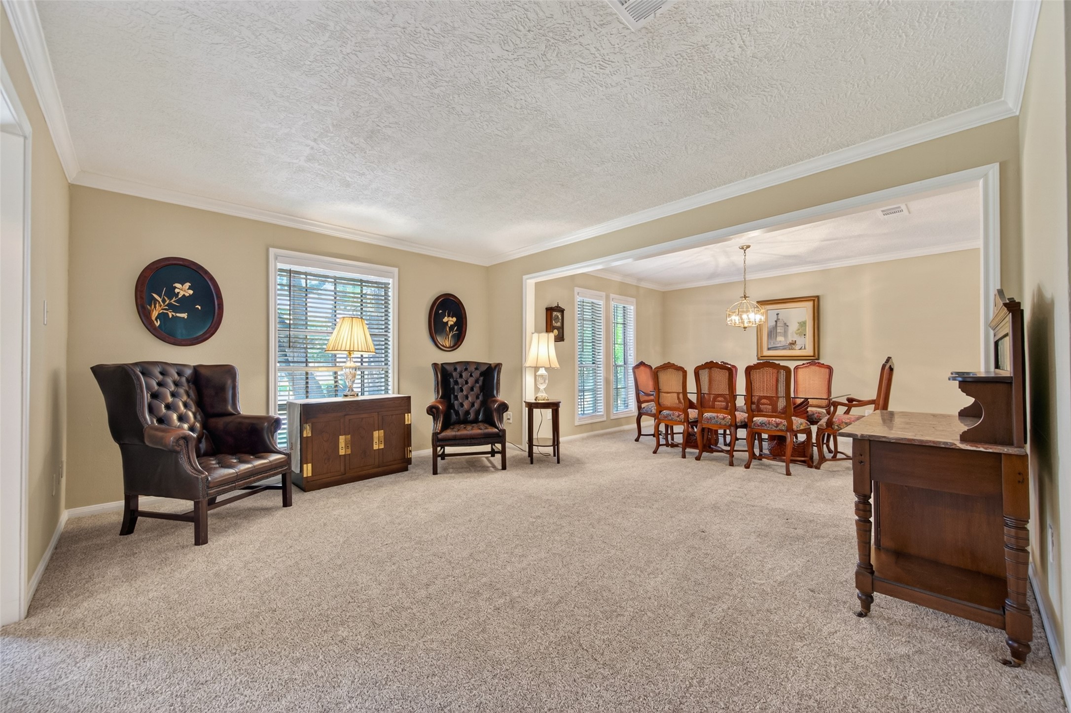 15310 Philippine Street Property Photo 7