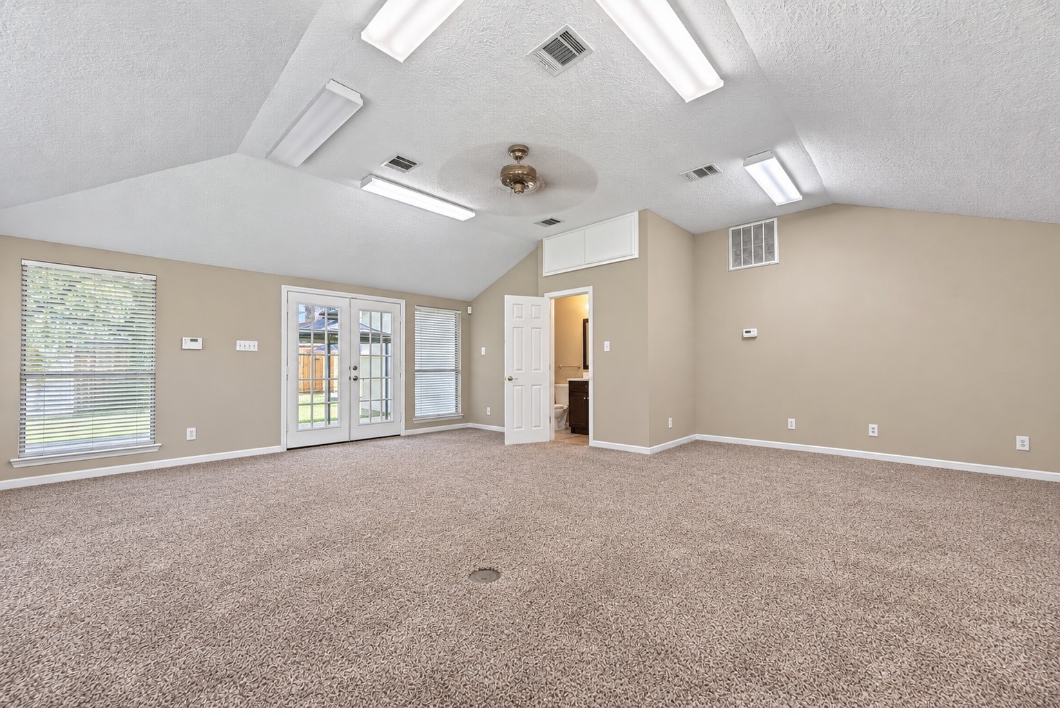 15310 Philippine Street Property Photo 41