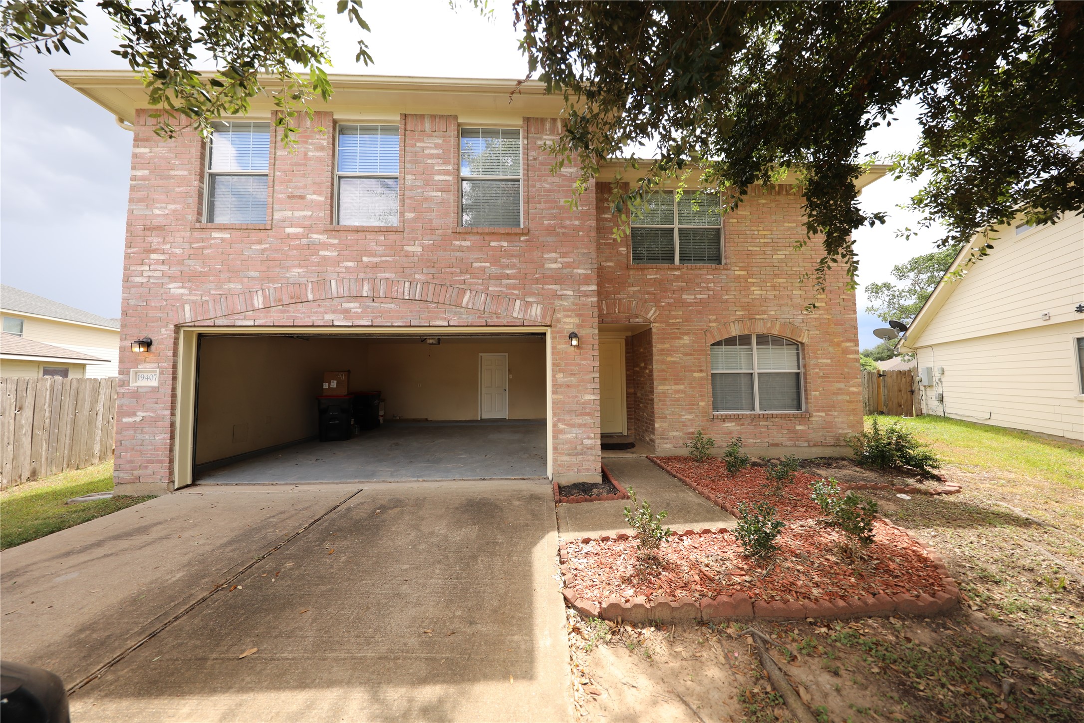 19407 Billineys Park Drive Property Photo 1