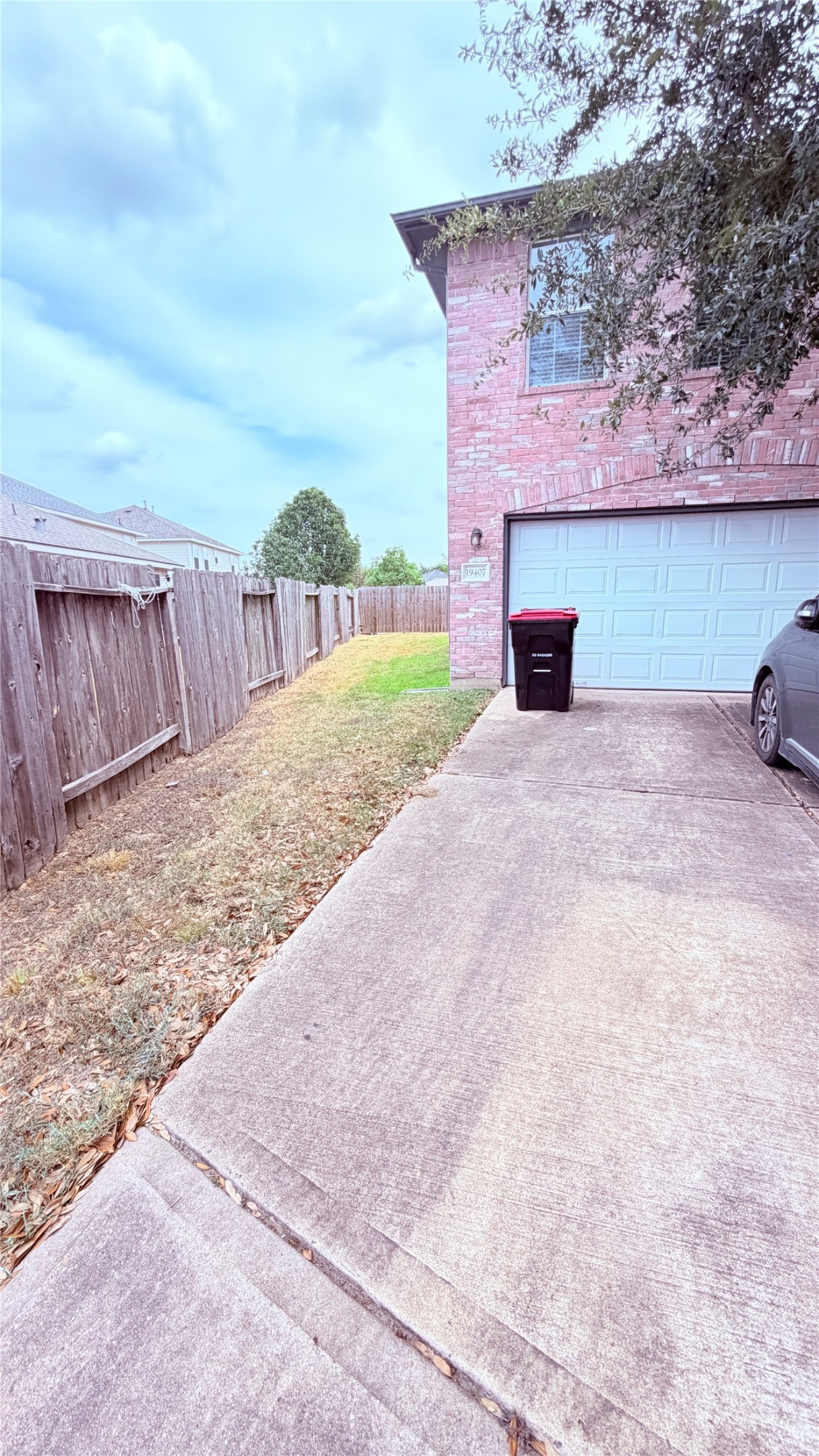 19407 Billineys Park Drive Property Photo 3