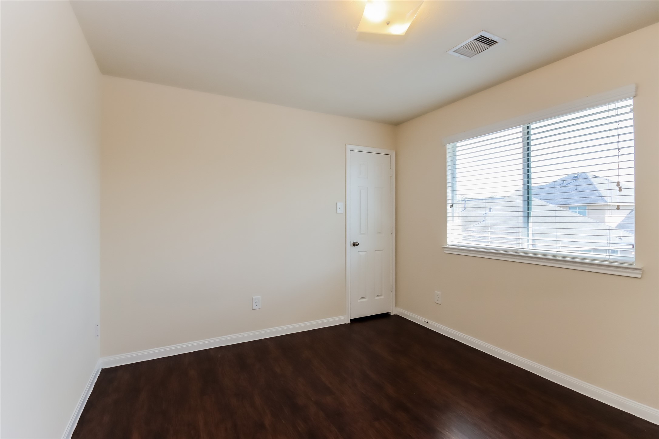 2411 Sailors Way Property Photo 9