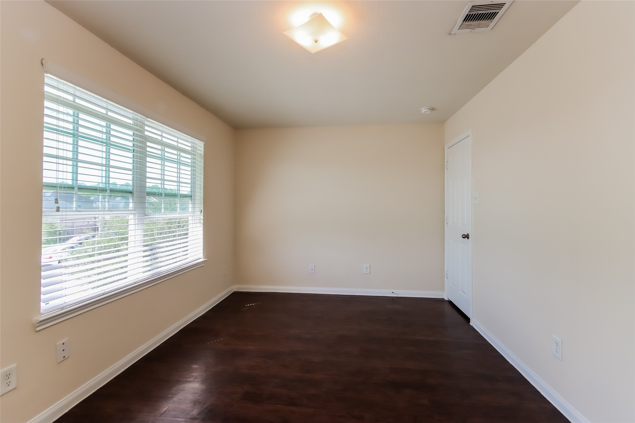 2411 Sailors Way Property Photo 12