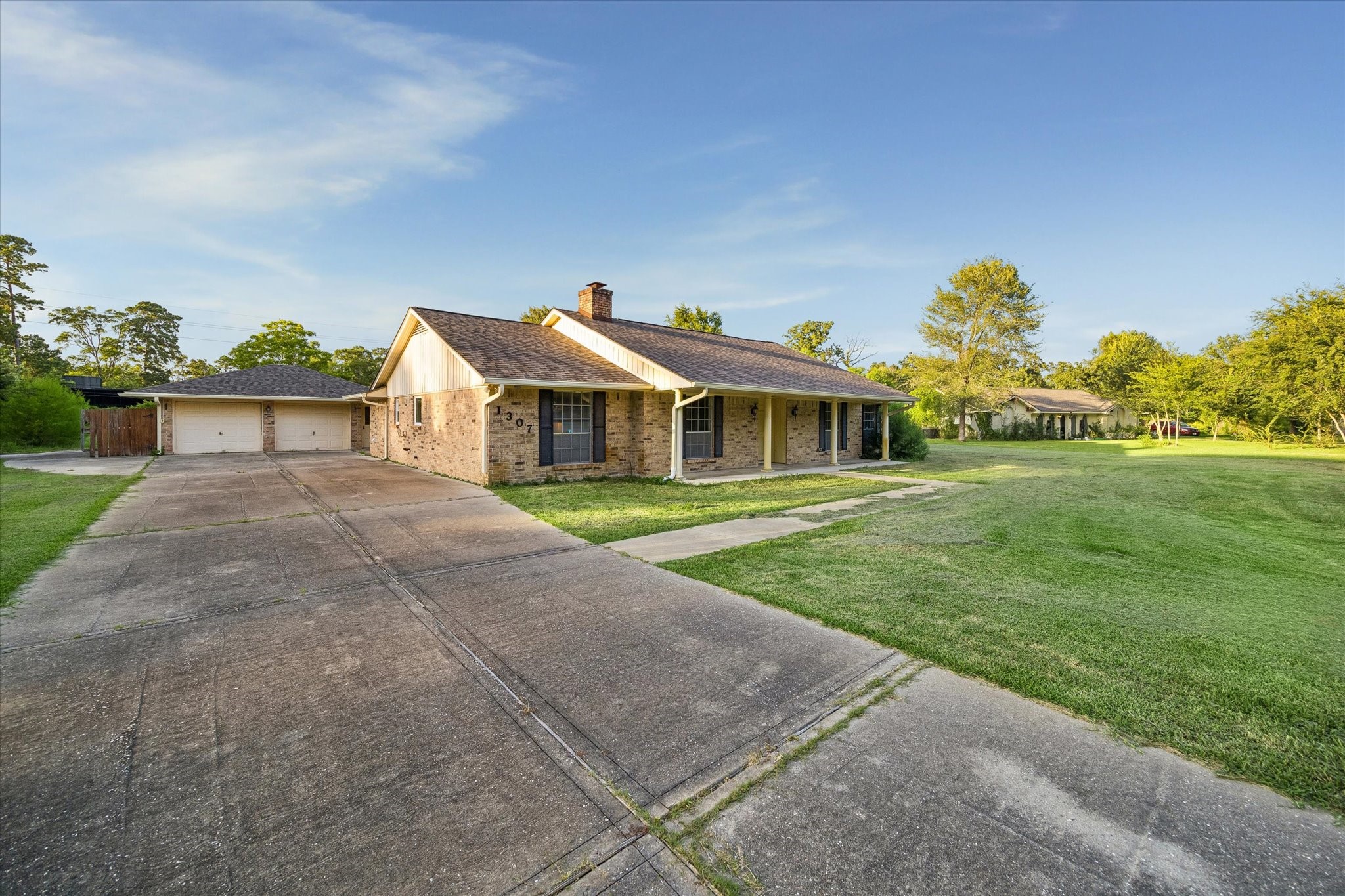 1307 Southern Hills Road Property Photo 3